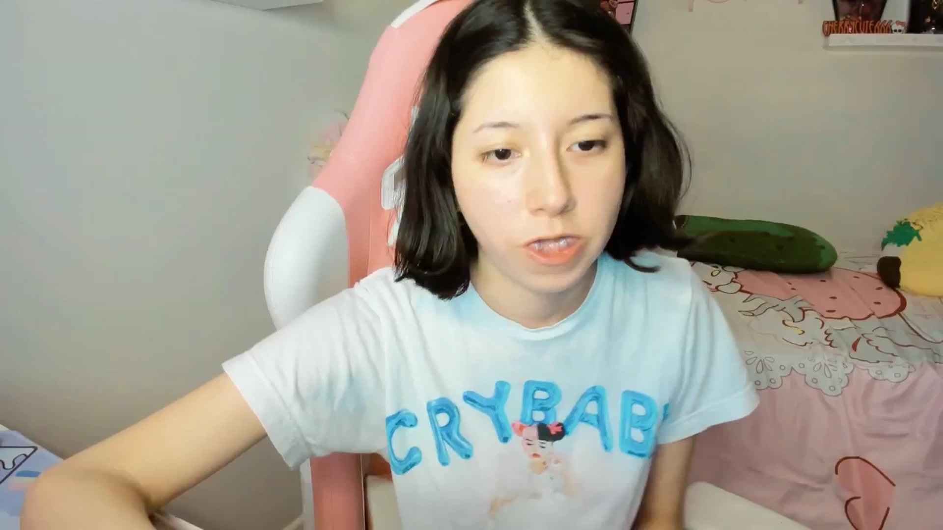 Gallery image thumbnail from Cherrycute666's myfreecams stream on, 09/20/2025, 08:01 image 1 of 20