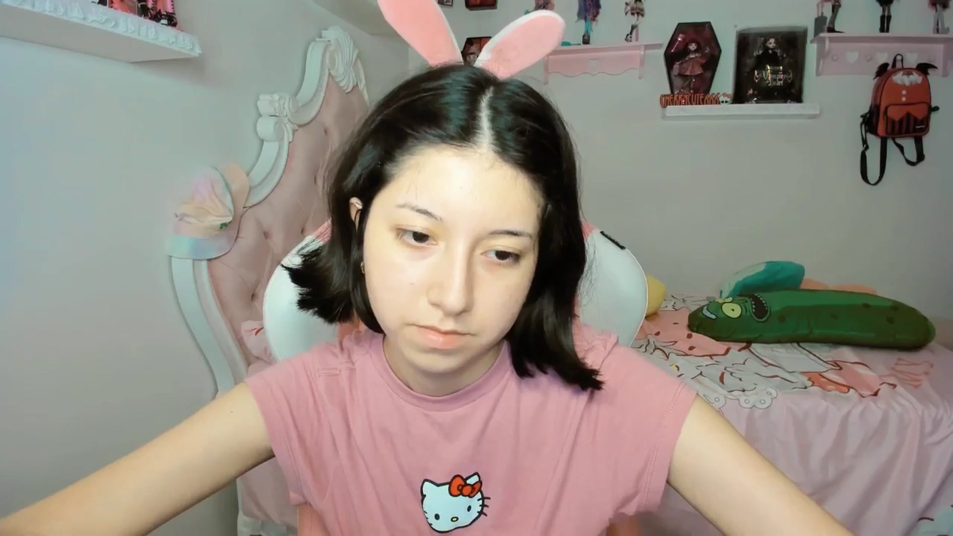 Gallery image thumbnail from Cherrycute666's myfreecams stream on, 09/21/2025, 03:46 image 17 of 20