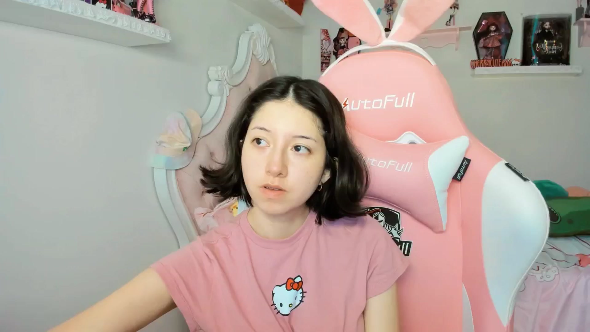 Gallery image thumbnail from Cherrycute666's myfreecams stream on, 09/21/2025, 03:46 image 3 of 20