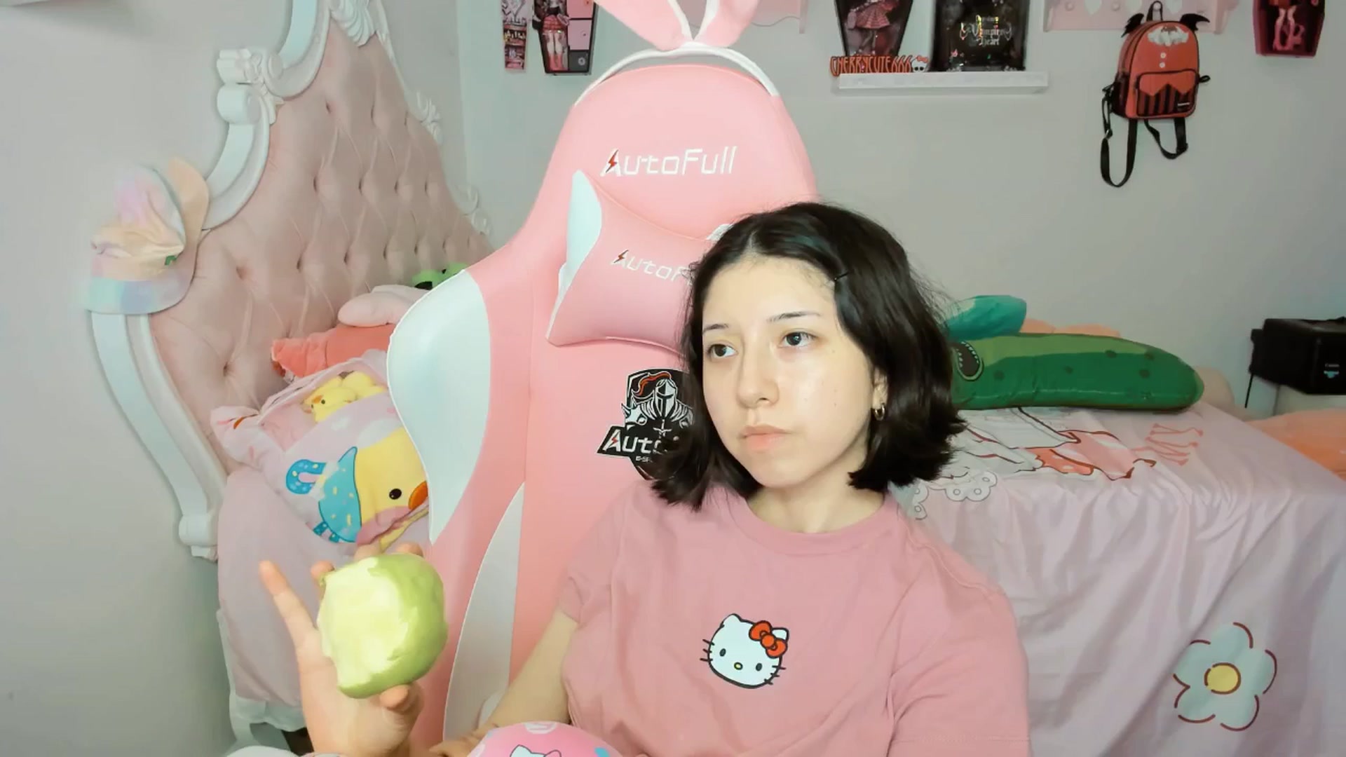 Gallery image thumbnail from Cherrycute666's myfreecams stream on, 09/21/2025, 03:46 image 15 of 20