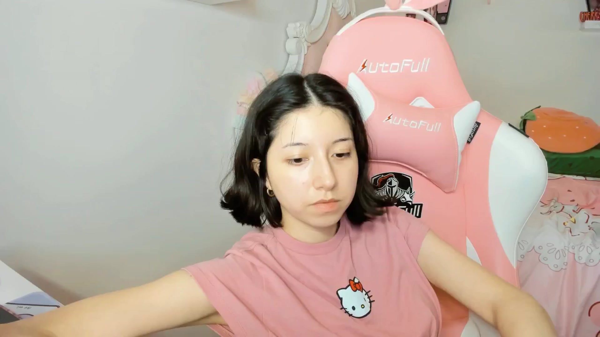 Gallery image thumbnail from Cherrycute666's myfreecams stream on, 09/21/2025, 08:19 image 6 of 20