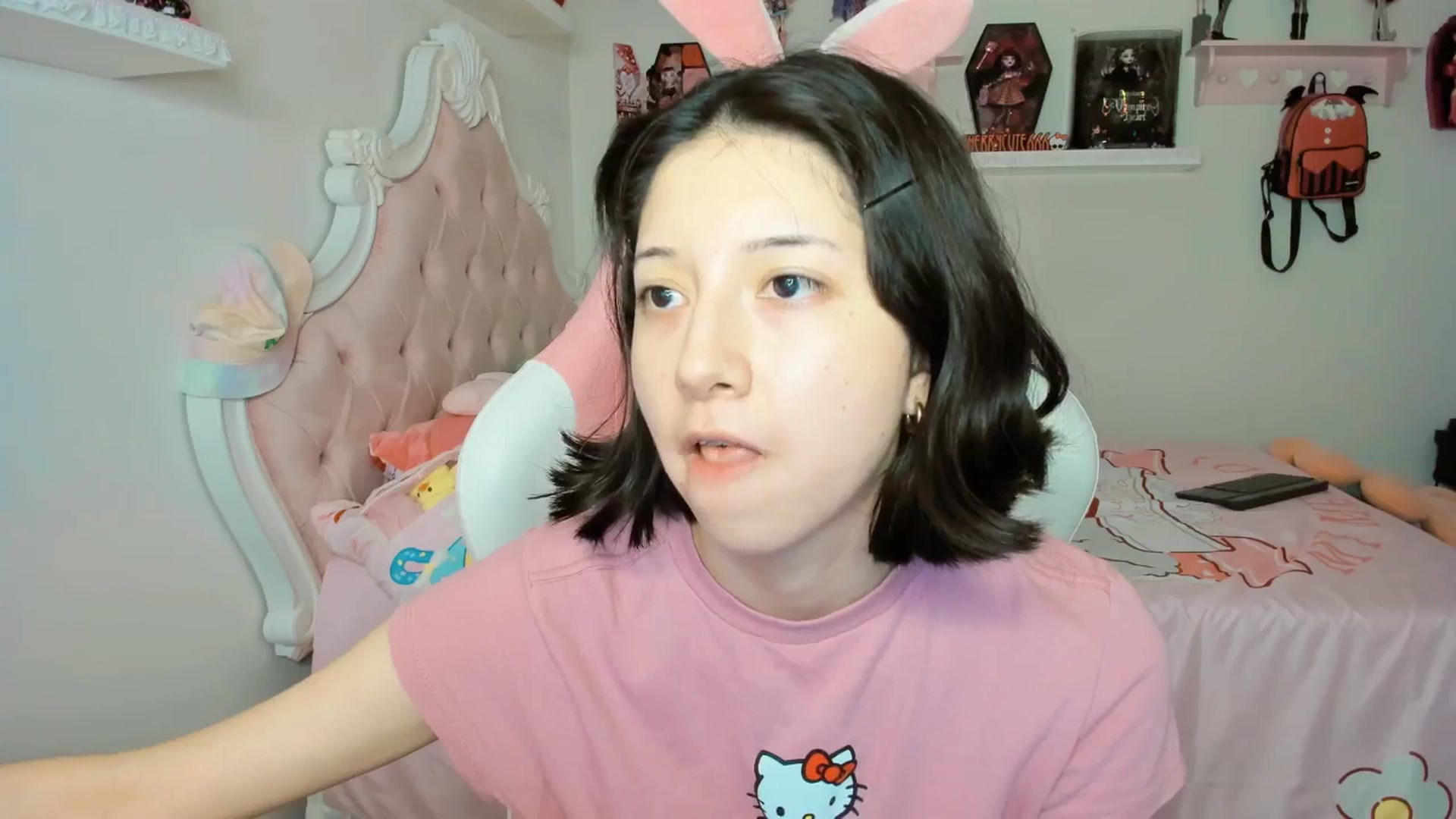 Gallery image thumbnail from Cherrycute666's myfreecams stream on, 09/21/2025, 08:19 image 19 of 20