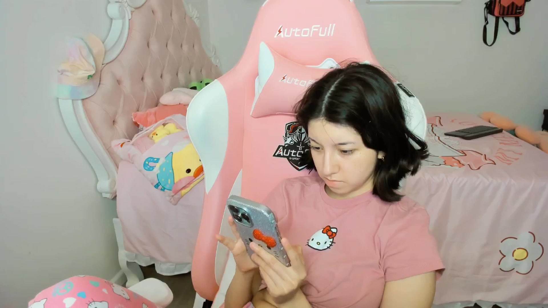 Gallery image thumbnail from Cherrycute666's myfreecams stream on, 09/21/2025, 08:19 image 18 of 20