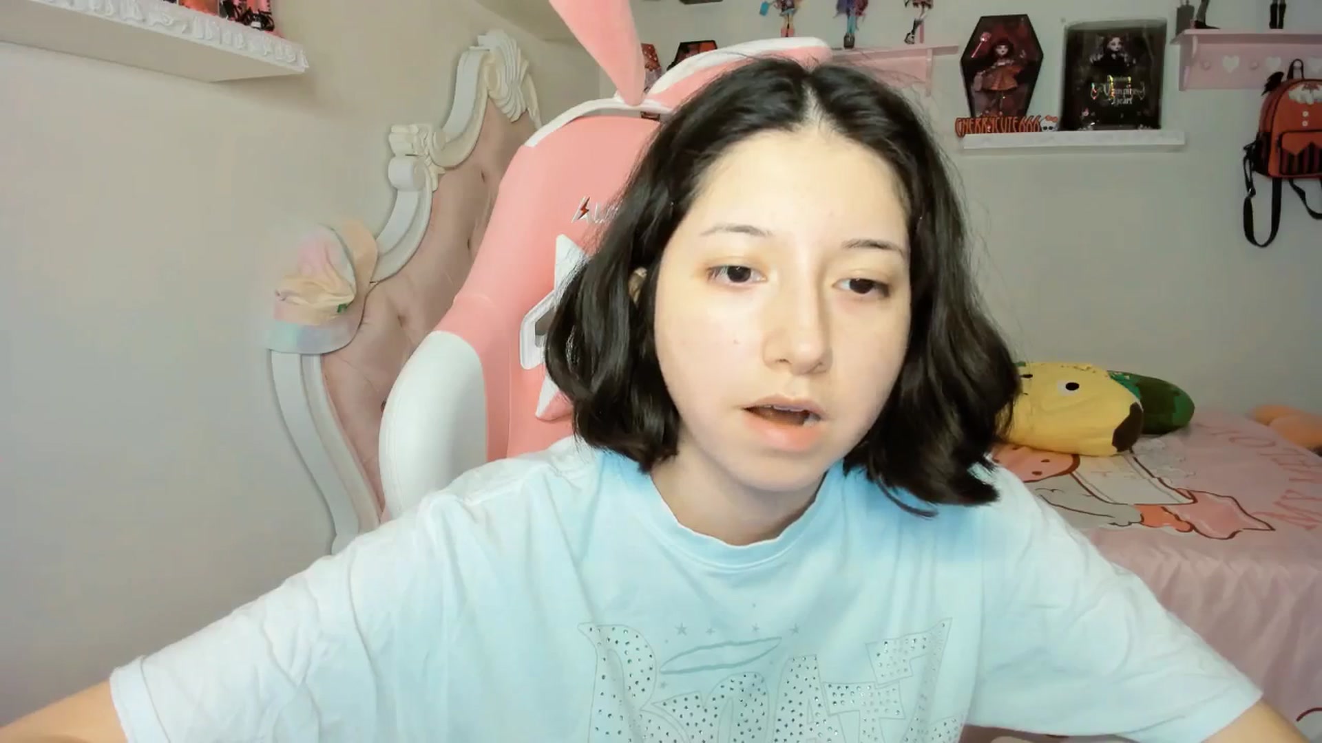 Gallery image thumbnail from Cherrycute666's myfreecams stream on, 09/22/2025, 04:50 image 12 of 20