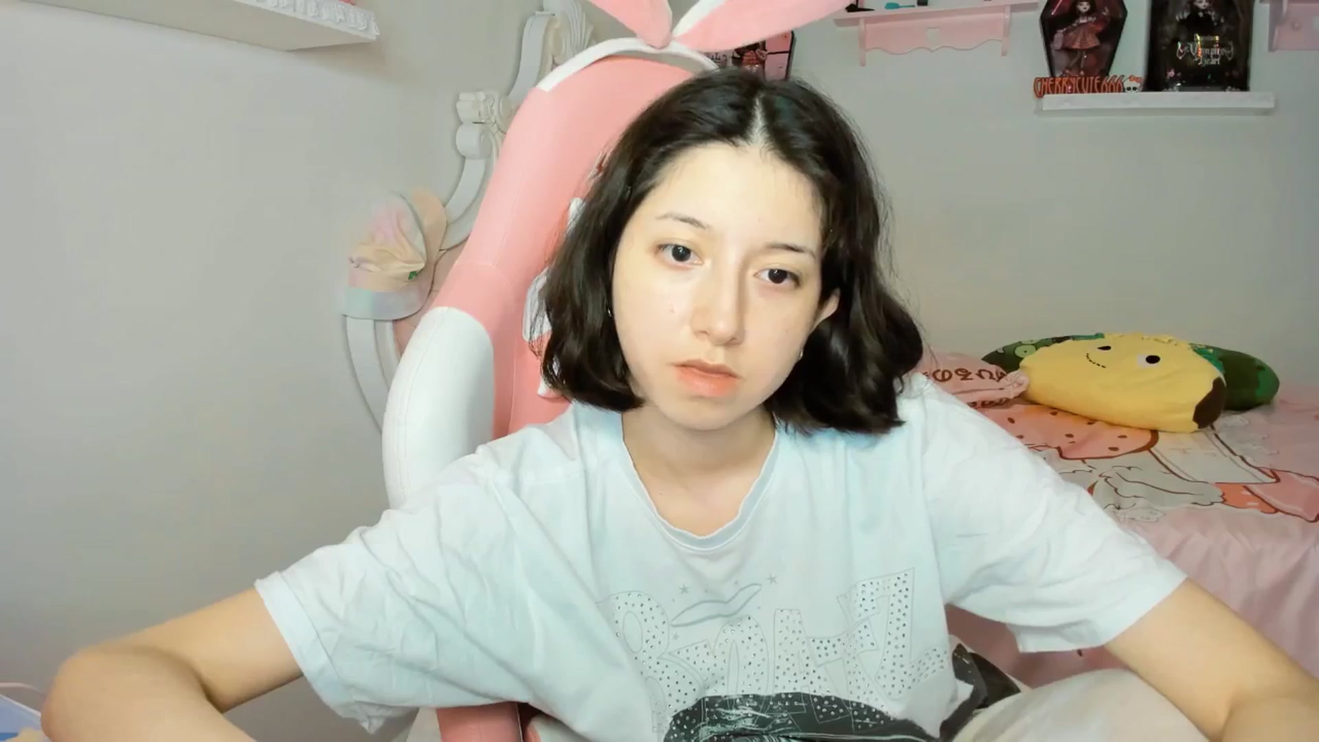 Gallery image thumbnail from Cherrycute666's myfreecams stream on, 09/22/2025, 05:15 image 20 of 20