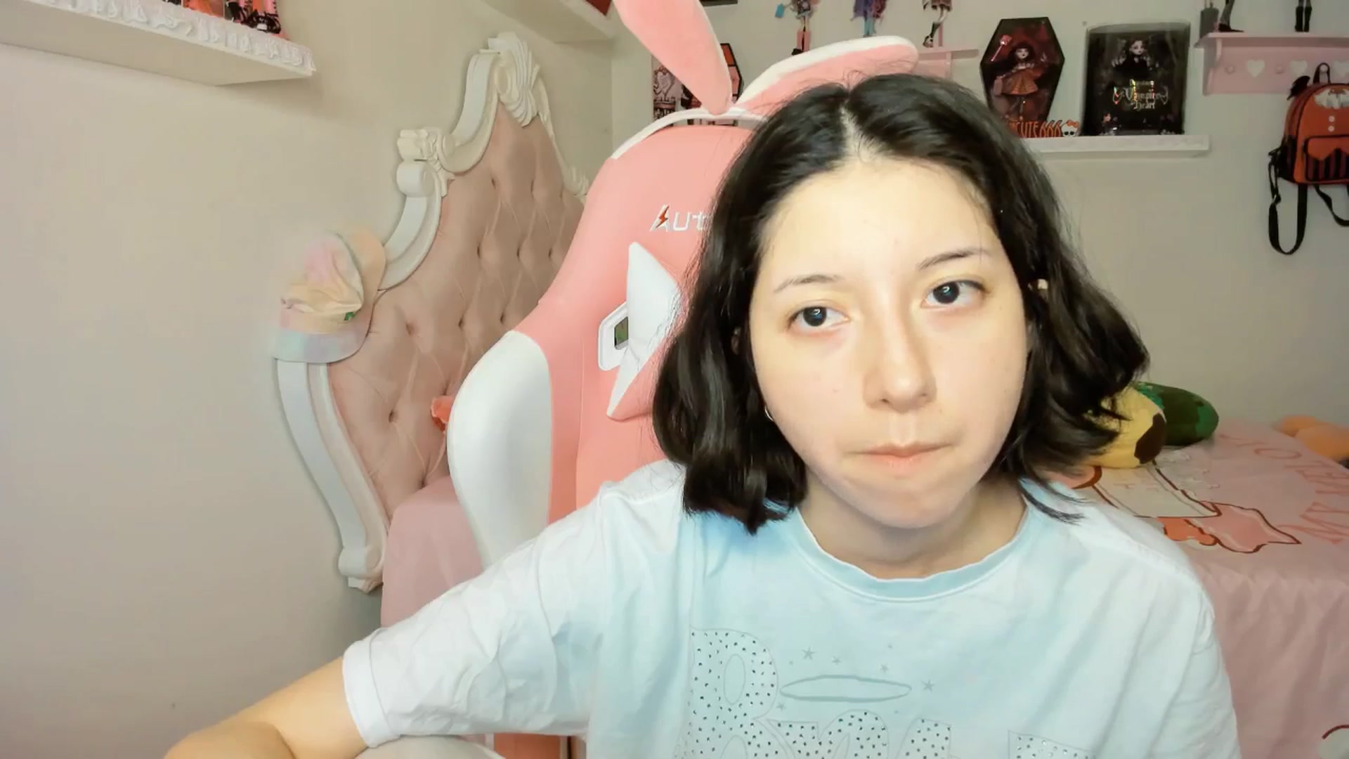 Gallery image thumbnail from Cherrycute666's myfreecams stream on, 09/22/2025, 05:15 image 11 of 20