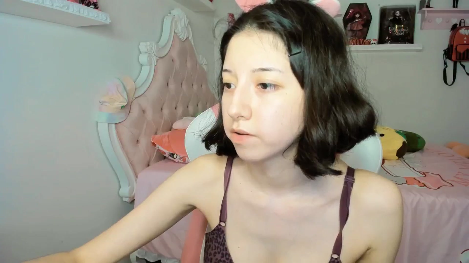 Gallery image thumbnail from Cherrycute666's myfreecams stream on, 09/22/2025, 05:15 image 12 of 20