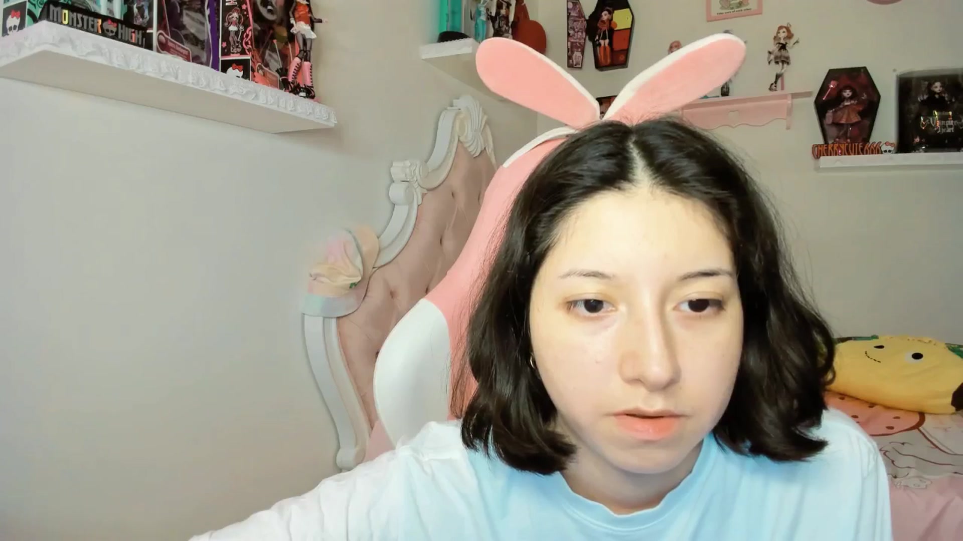 Gallery image thumbnail from Cherrycute666's myfreecams stream on, 09/22/2025, 05:25 image 16 of 20