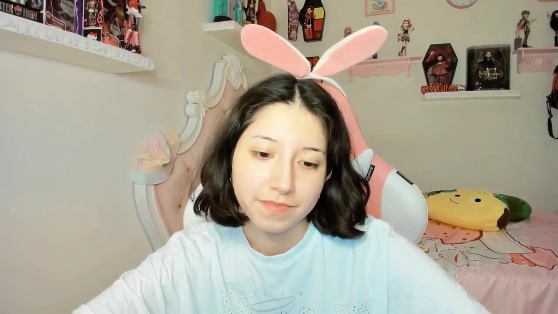 Gallery image thumbnail from Cherrycute666's myfreecams stream on, 09/22/2025, 05:25 image 8 of 20