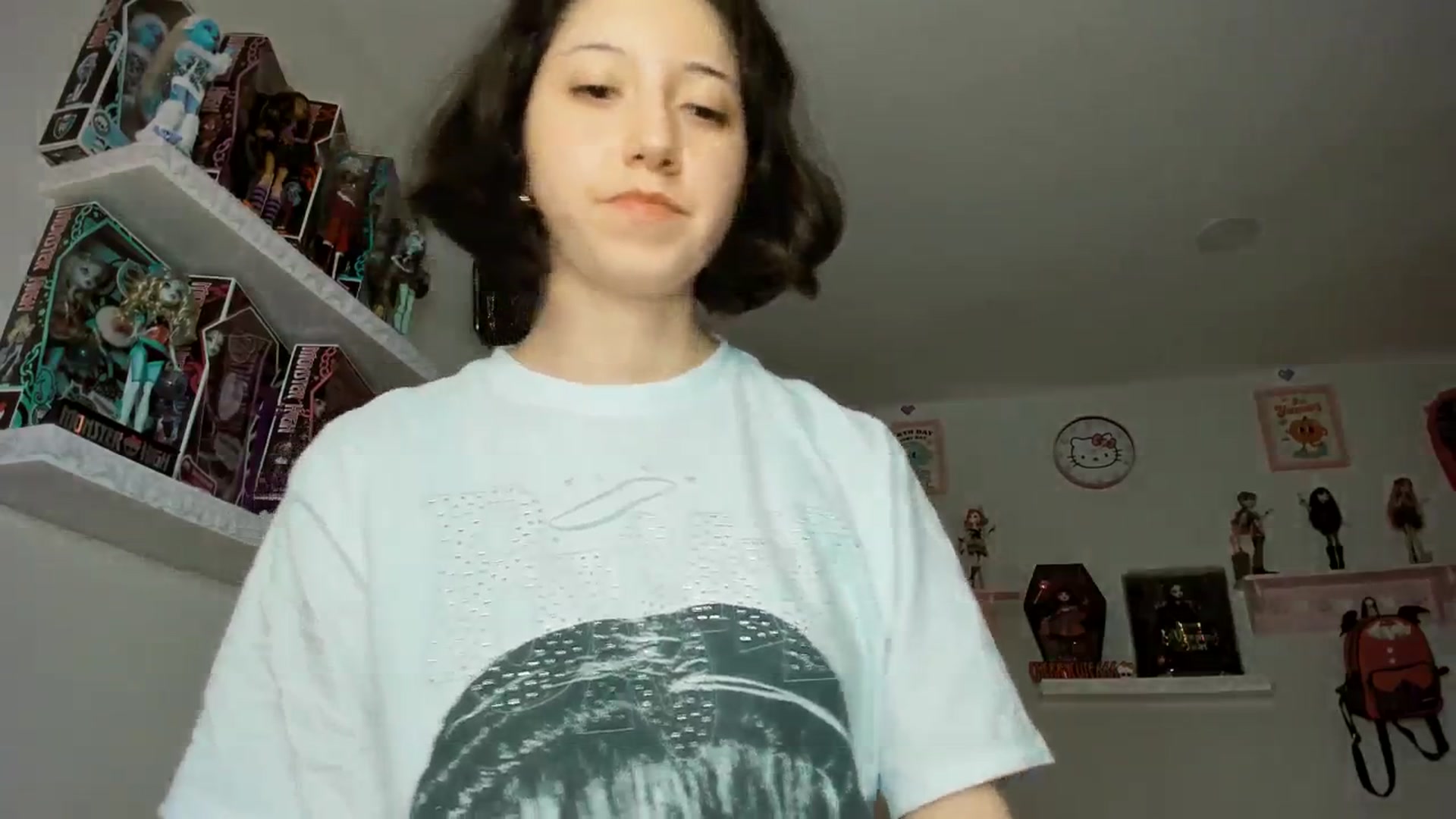 Gallery image thumbnail from Cherrycute666's myfreecams stream on, 09/22/2025, 05:25 image 6 of 20