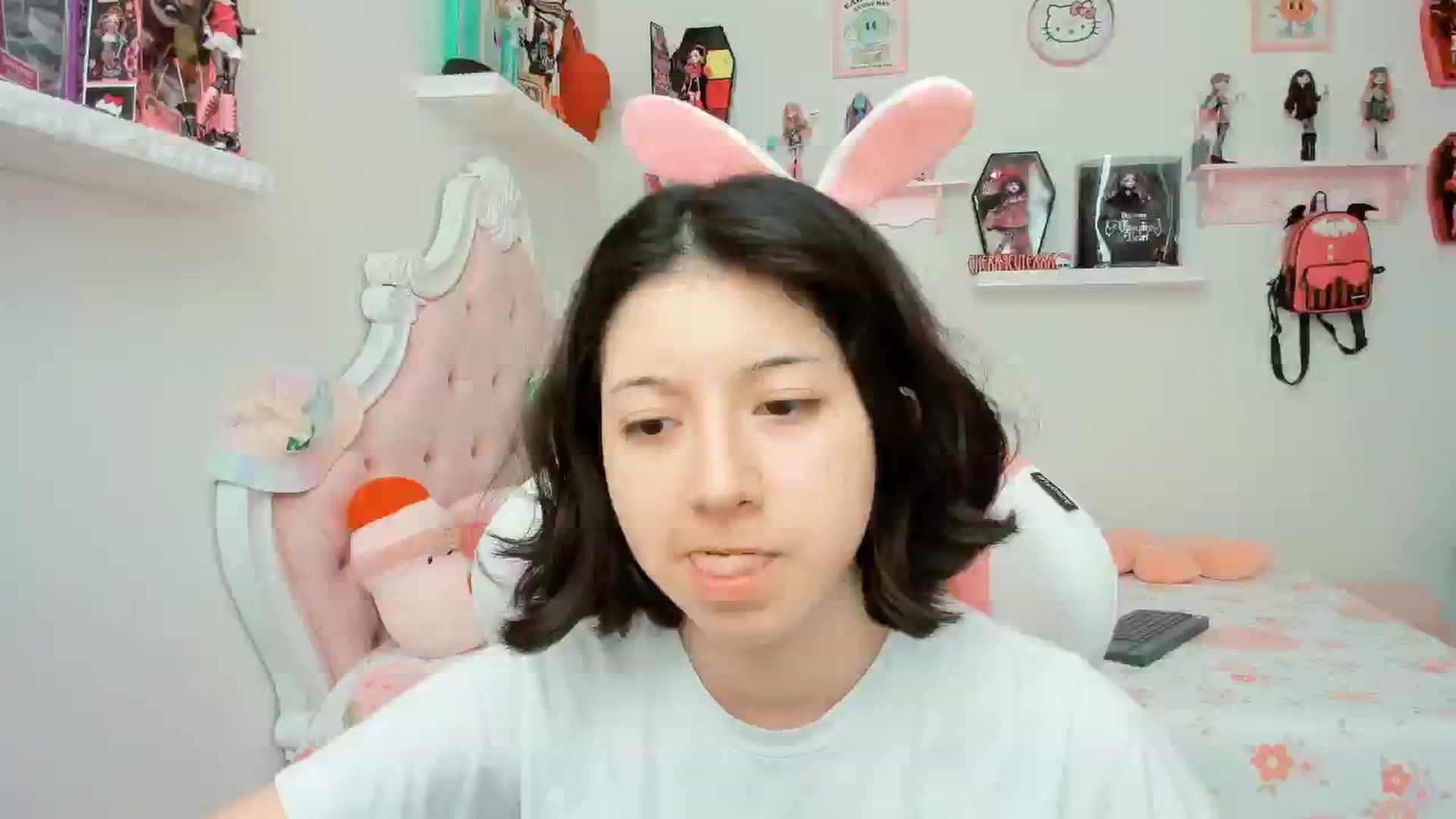 Gallery image thumbnail from Cherrycute666's myfreecams stream on, 09/25/2025, 20:49 image 13 of 20