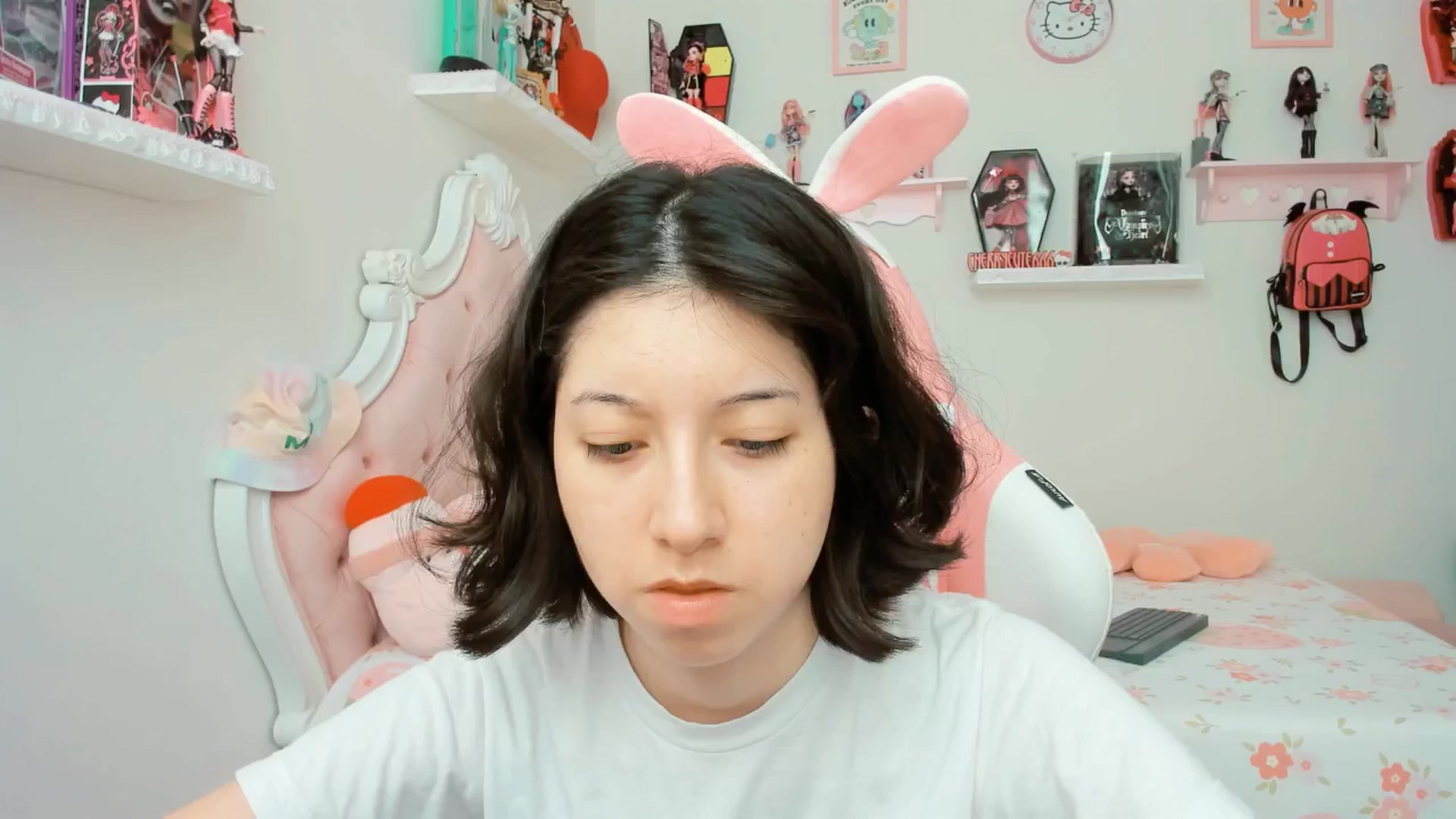 Gallery image thumbnail from Cherrycute666's myfreecams stream on, 09/25/2025, 20:49 image 14 of 20