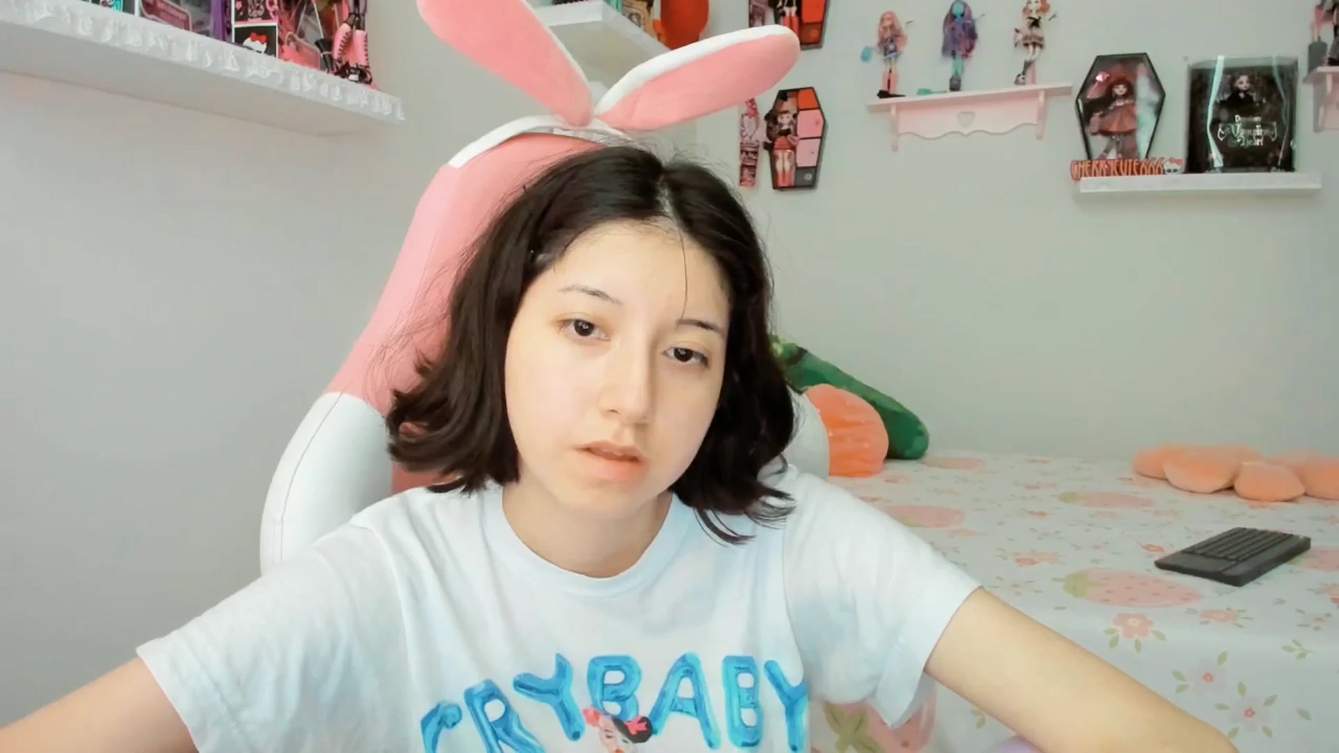 Gallery image thumbnail from Cherrycute666's myfreecams stream on, 09/26/2025, 24:02 image 14 of 20