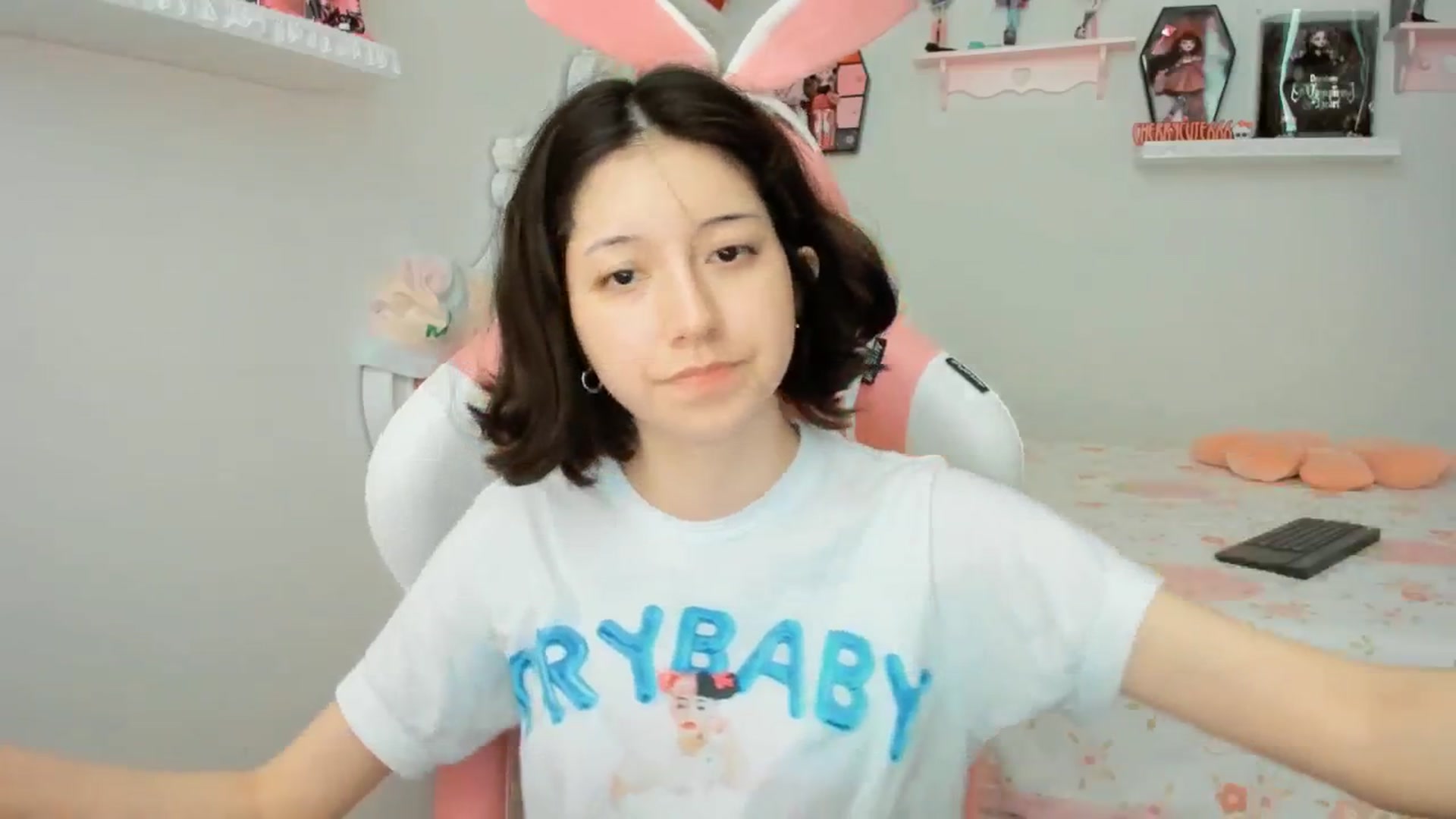 Gallery image thumbnail from Cherrycute666's myfreecams stream on, 09/26/2025, 24:02 image 10 of 20