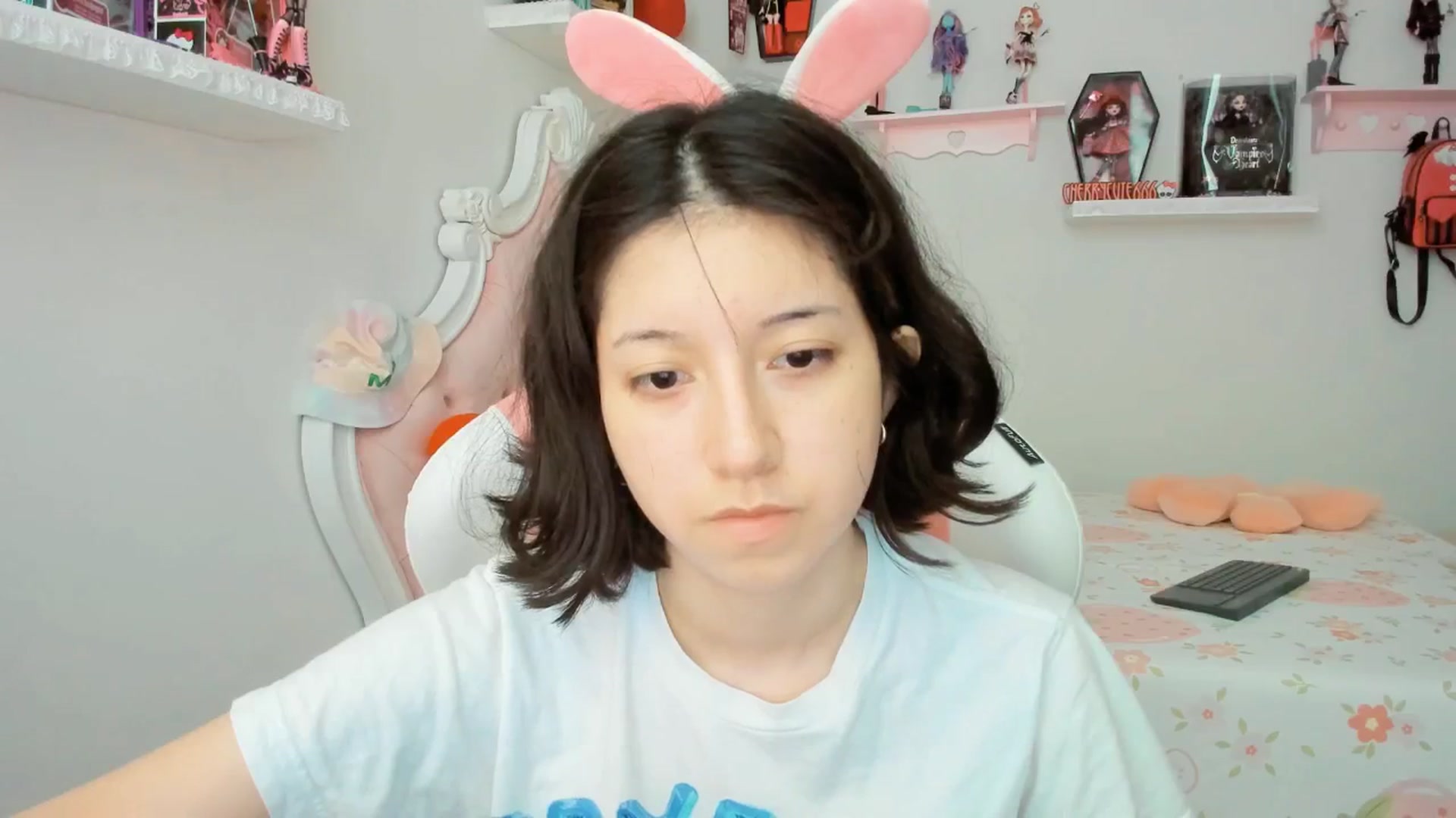 Gallery image thumbnail from Cherrycute666's myfreecams stream on, 09/26/2025, 24:02 image 12 of 20