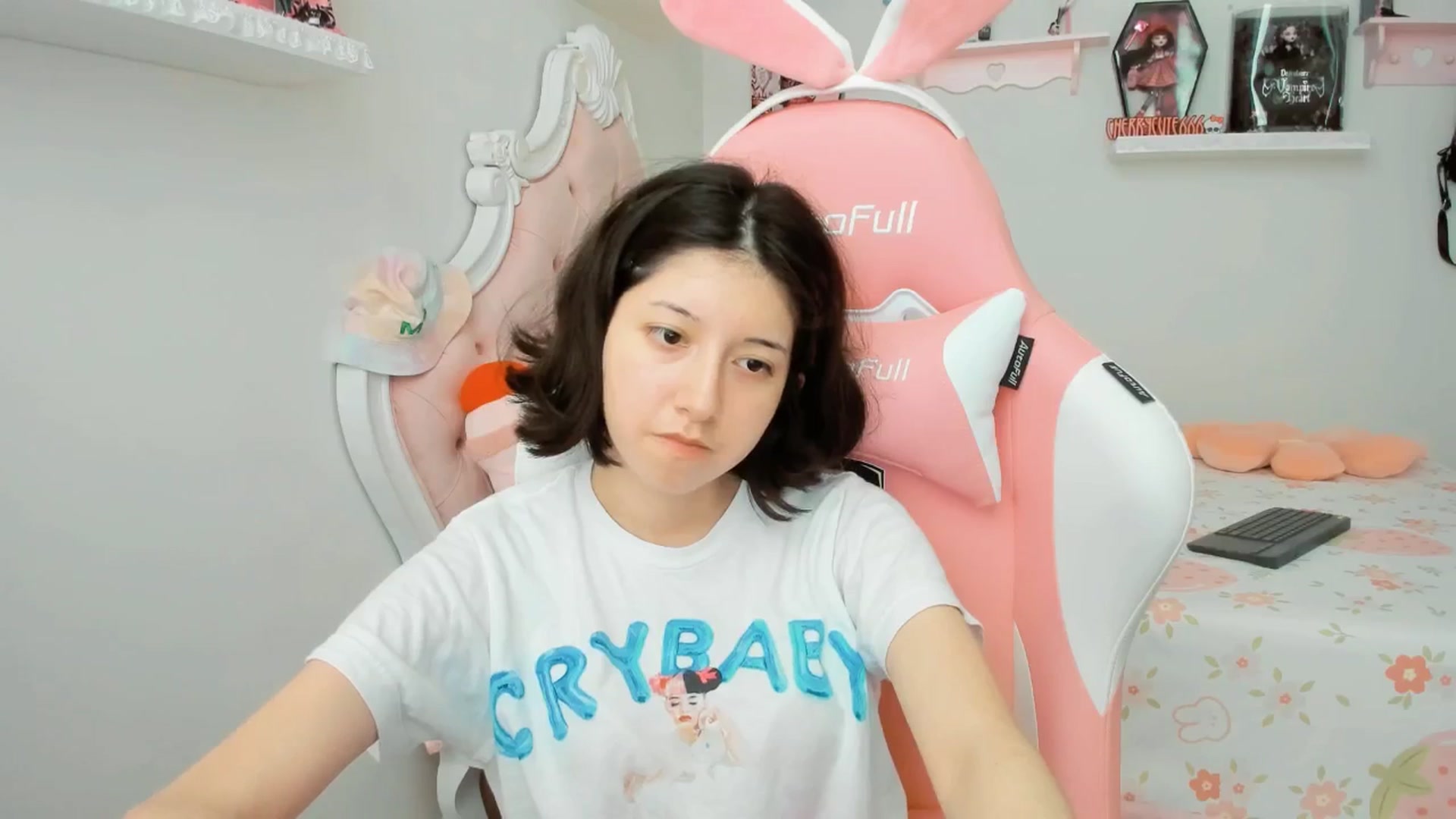 Gallery image thumbnail from Cherrycute666's myfreecams stream on, 09/26/2025, 24:02 image 4 of 20