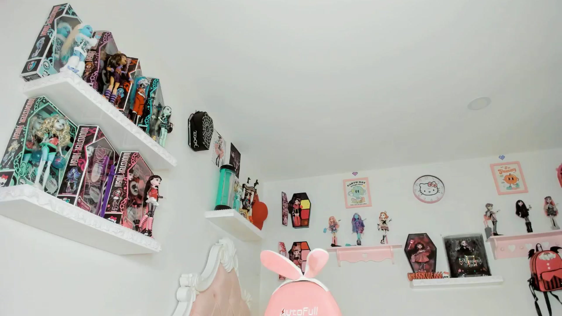 Gallery image thumbnail from Cherrycute666's myfreecams stream on, 09/26/2025, 05:42 image 19 of 20