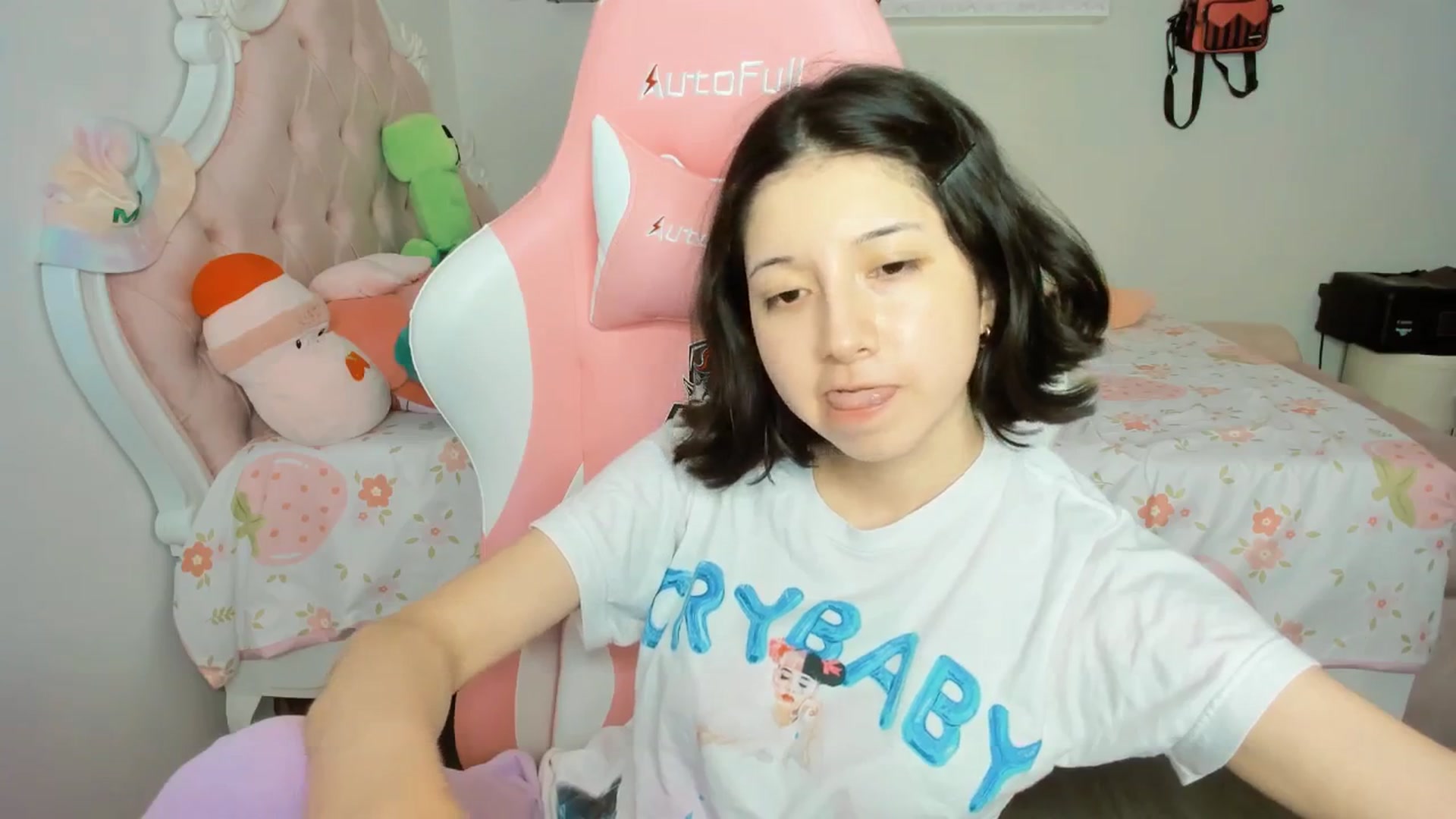 Gallery image thumbnail from Cherrycute666's myfreecams stream on, 09/26/2025, 06:30 image 13 of 20