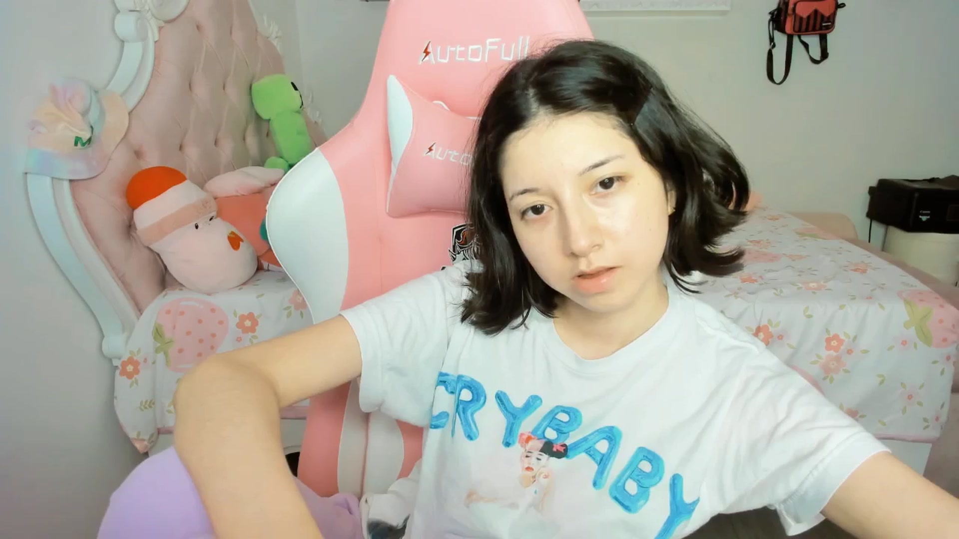 Gallery image thumbnail from Cherrycute666's myfreecams stream on, 09/26/2025, 06:30 image 12 of 20