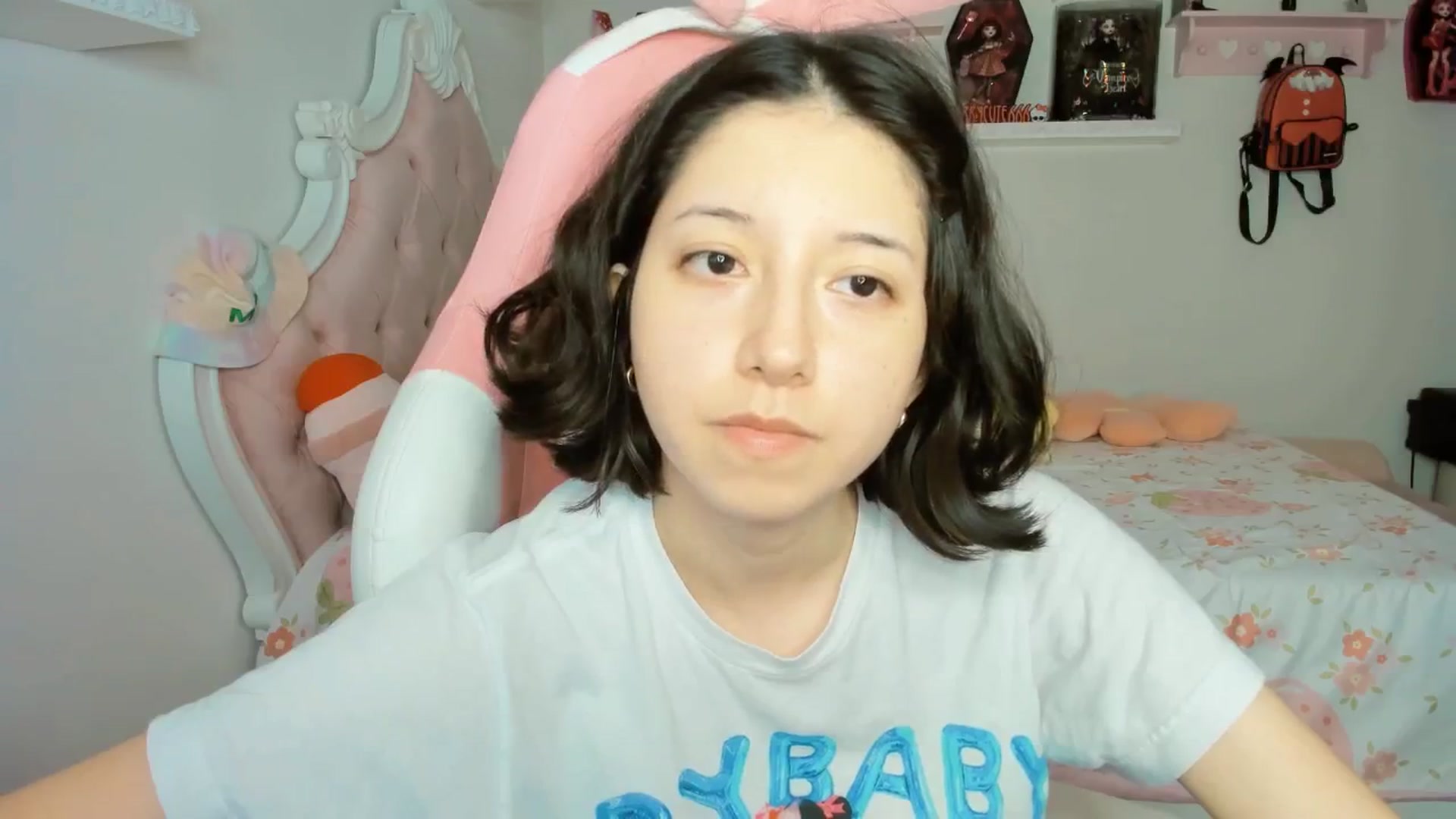Gallery image thumbnail from Cherrycute666's myfreecams stream on, 09/26/2025, 06:30 image 18 of 20