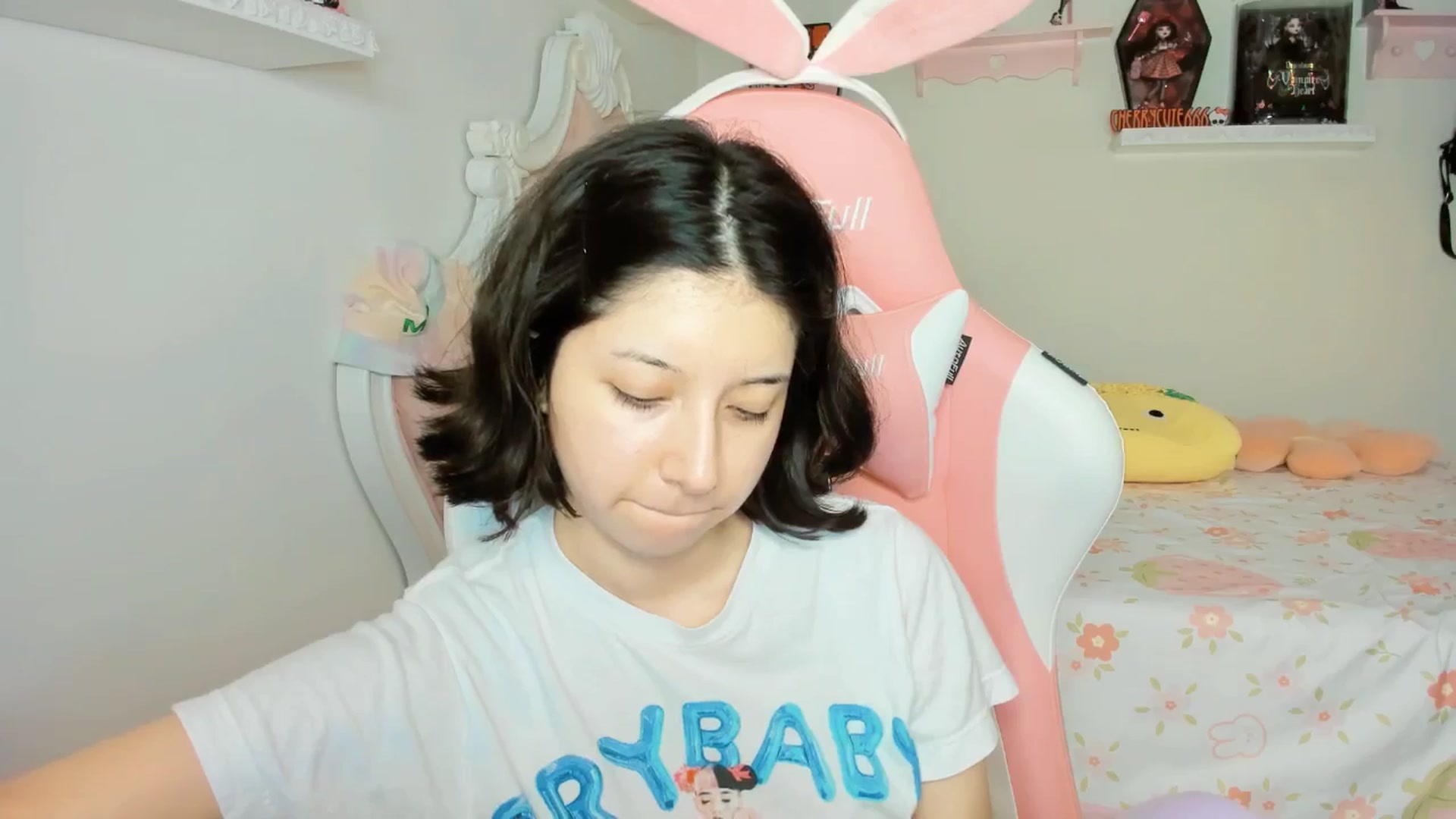 Gallery image thumbnail from Cherrycute666's myfreecams stream on, 09/26/2025, 06:30 image 10 of 20