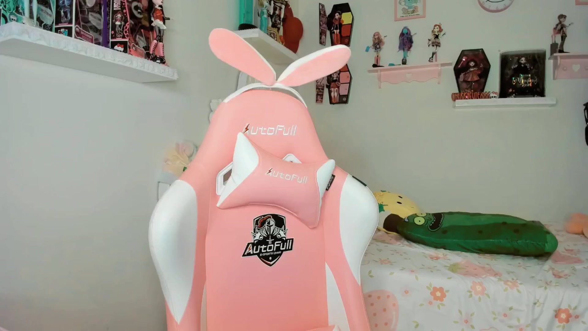 Gallery image thumbnail from Cherrycute666's myfreecams stream on, 09/27/2025, 04:09 image 11 of 20