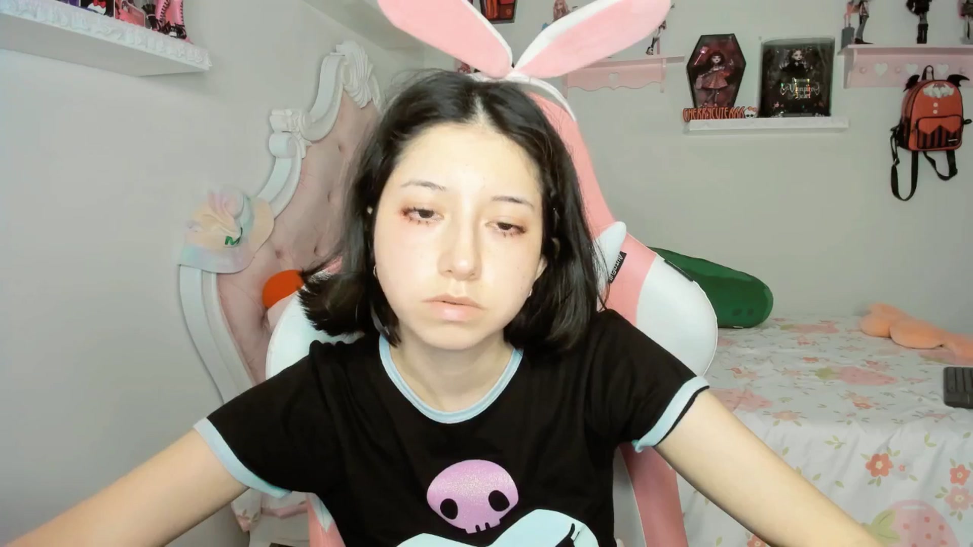 Gallery image thumbnail from Cherrycute666's myfreecams stream on, 09/27/2025, 04:09 image 17 of 20