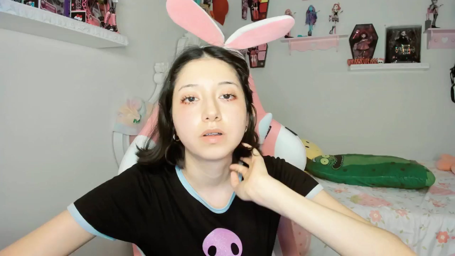 Gallery image thumbnail from Cherrycute666's myfreecams stream on, 09/27/2025, 04:09 image 8 of 20