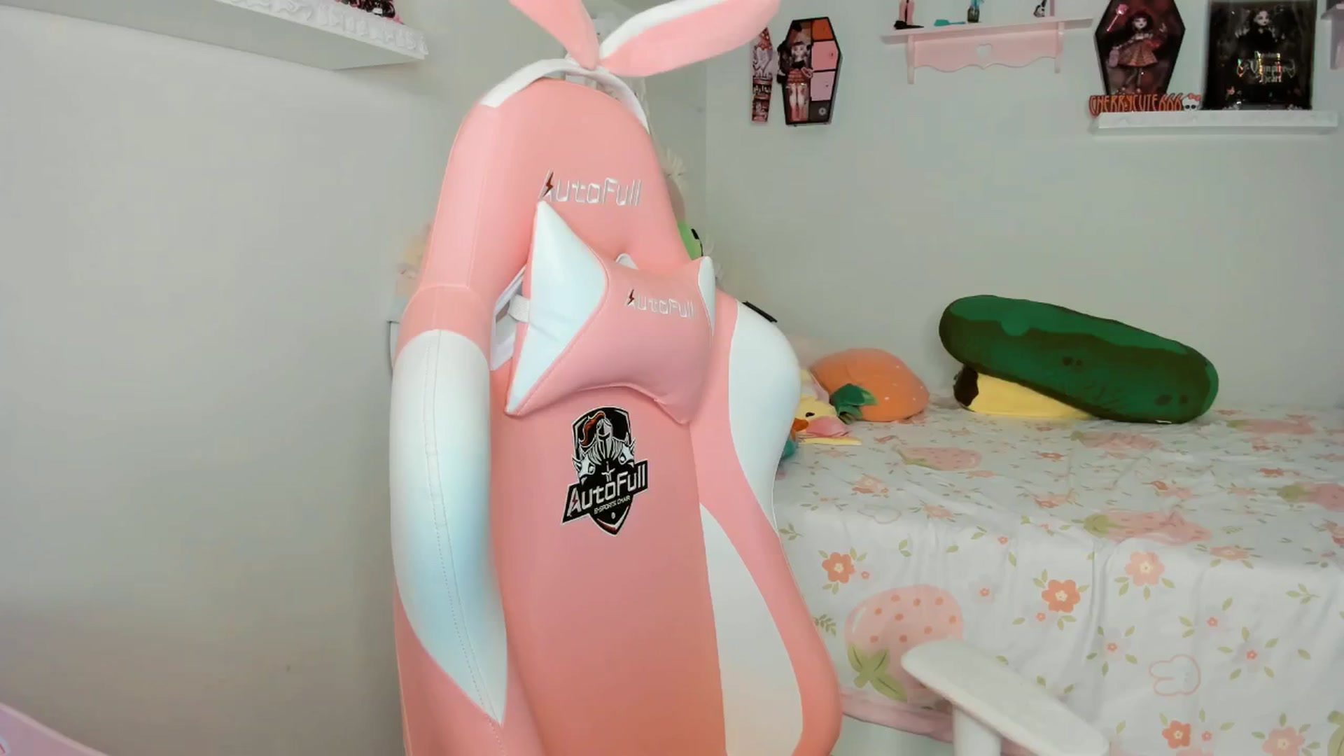 Gallery image thumbnail from Cherrycute666's myfreecams stream on, 09/27/2025, 09:34 image 8 of 20
