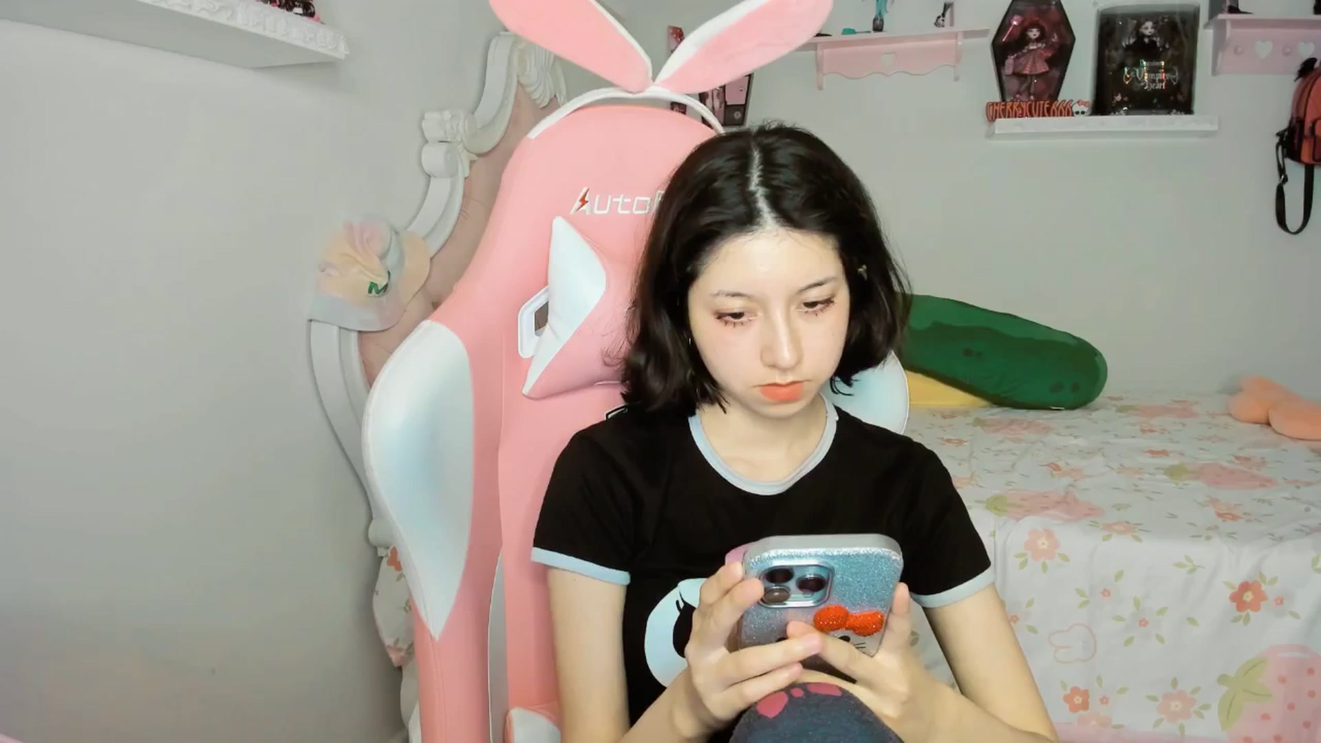 Gallery image thumbnail from Cherrycute666's myfreecams stream on, 09/27/2025, 09:34 image 9 of 20