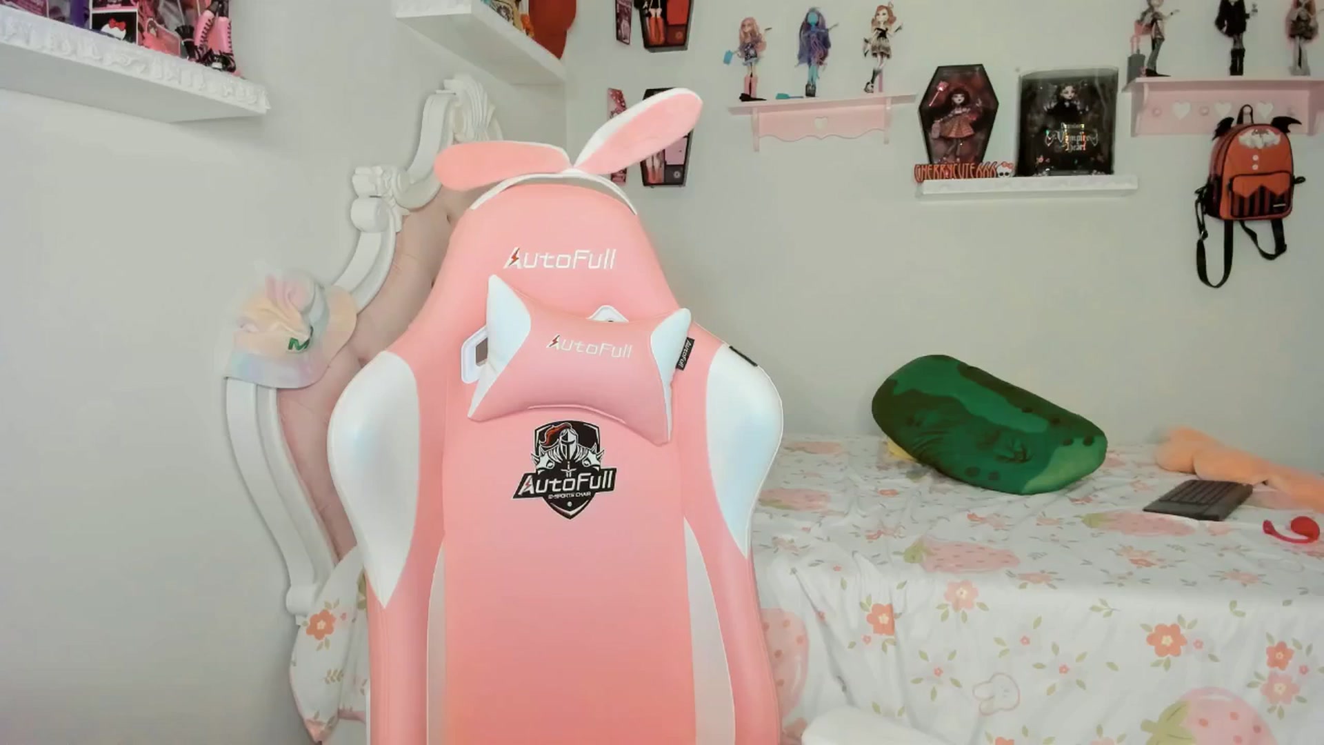 Gallery image thumbnail from Cherrycute666's myfreecams stream on, 09/28/2025, 02:23 image 2 of 20