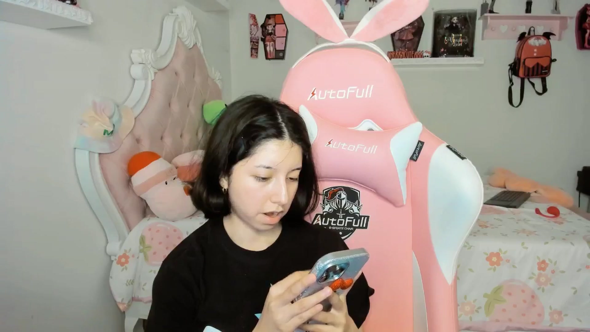 Gallery image thumbnail from Cherrycute666's myfreecams stream on, 09/28/2025, 02:23 image 19 of 20
