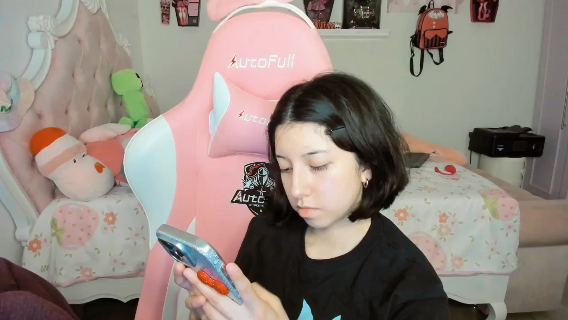 Gallery image thumbnail from Cherrycute666's myfreecams stream on, 09/28/2025, 02:23 image 13 of 20