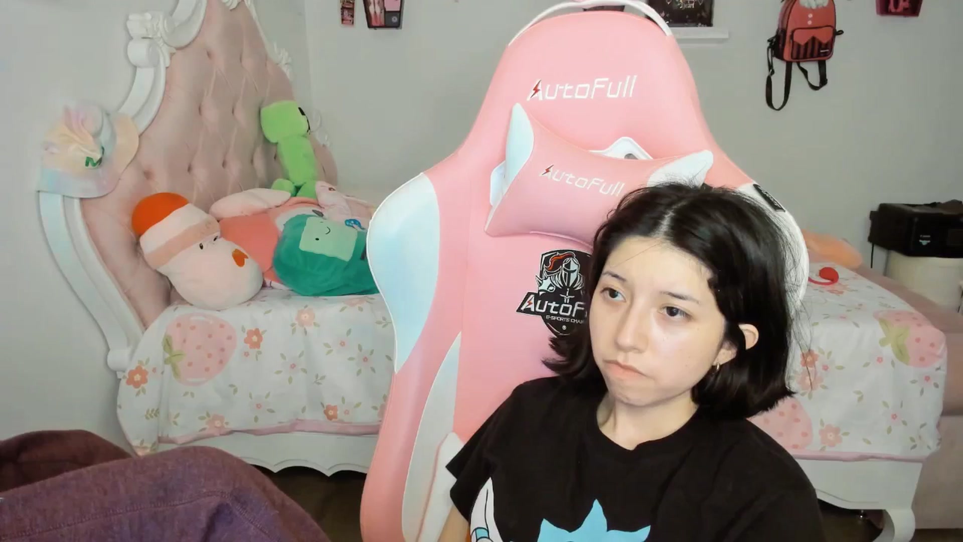 Gallery image thumbnail from Cherrycute666's myfreecams stream on, 09/28/2025, 08:12 image 19 of 20