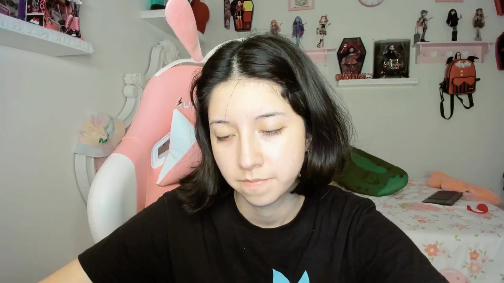 Gallery image thumbnail from Cherrycute666's myfreecams stream on, 09/28/2025, 08:12 image 15 of 20