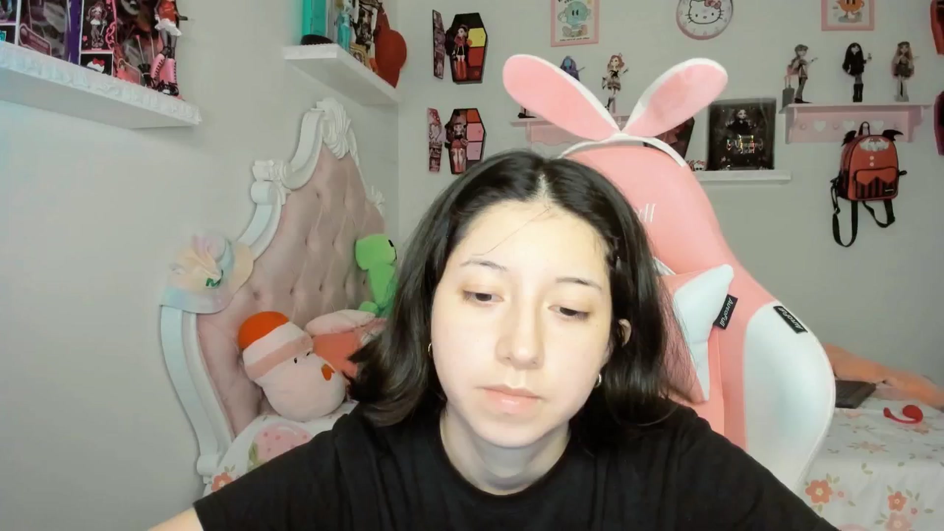Gallery image thumbnail from Cherrycute666's myfreecams stream on, 09/28/2025, 08:12 image 1 of 20