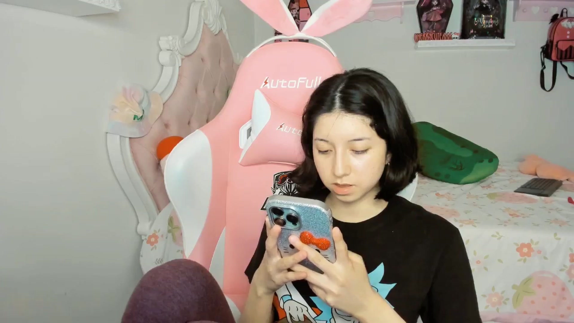 Gallery image thumbnail from Cherrycute666's myfreecams stream on, 09/28/2025, 08:12 image 14 of 20