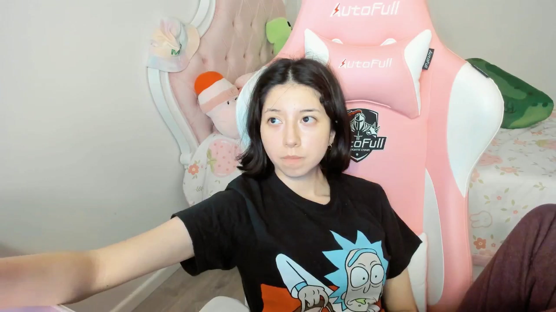 Gallery image thumbnail from Cherrycute666's myfreecams stream on, 09/28/2025, 08:31 image 18 of 20