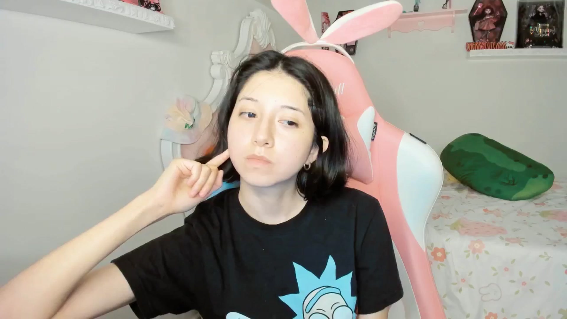 Gallery image thumbnail from Cherrycute666's myfreecams stream on, 09/28/2025, 08:31 image 2 of 20