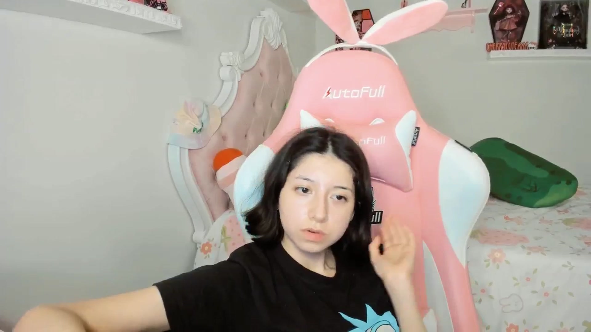 Gallery image thumbnail from Cherrycute666's myfreecams stream on, 09/28/2025, 08:31 image 14 of 20