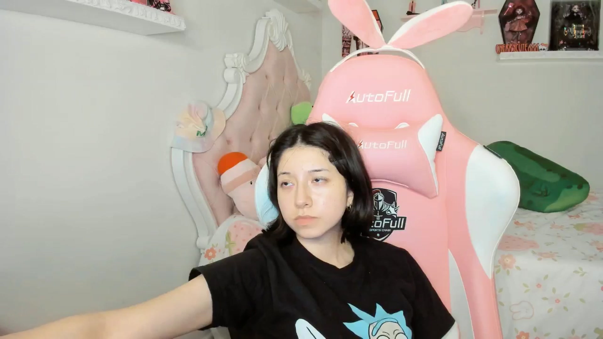 Gallery image thumbnail from Cherrycute666's myfreecams stream on, 09/28/2025, 08:31 image 12 of 20