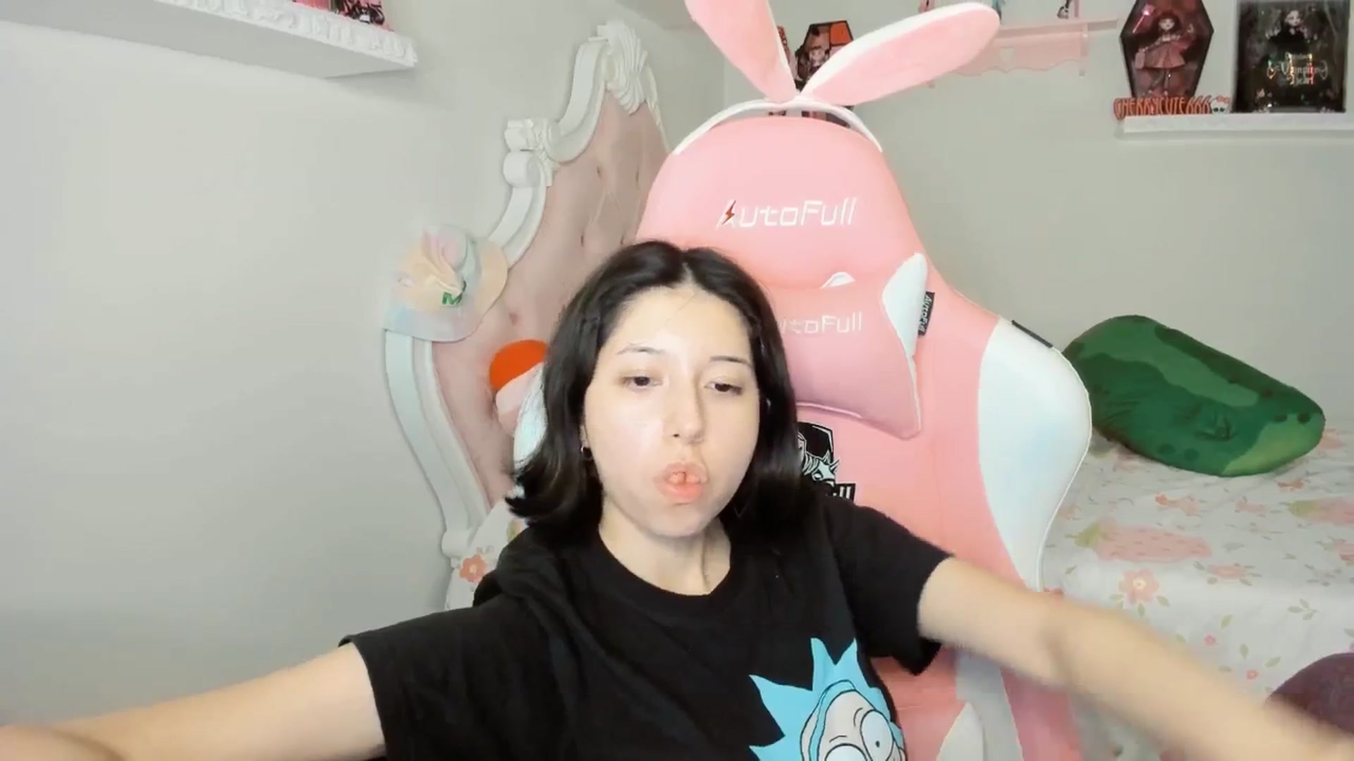 Gallery image thumbnail from Cherrycute666's myfreecams stream on, 09/28/2025, 08:31 image 8 of 20