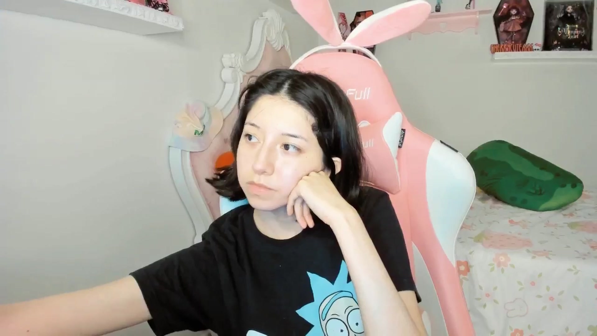 Gallery image thumbnail from Cherrycute666's myfreecams stream on, 09/28/2025, 08:31 image 4 of 20