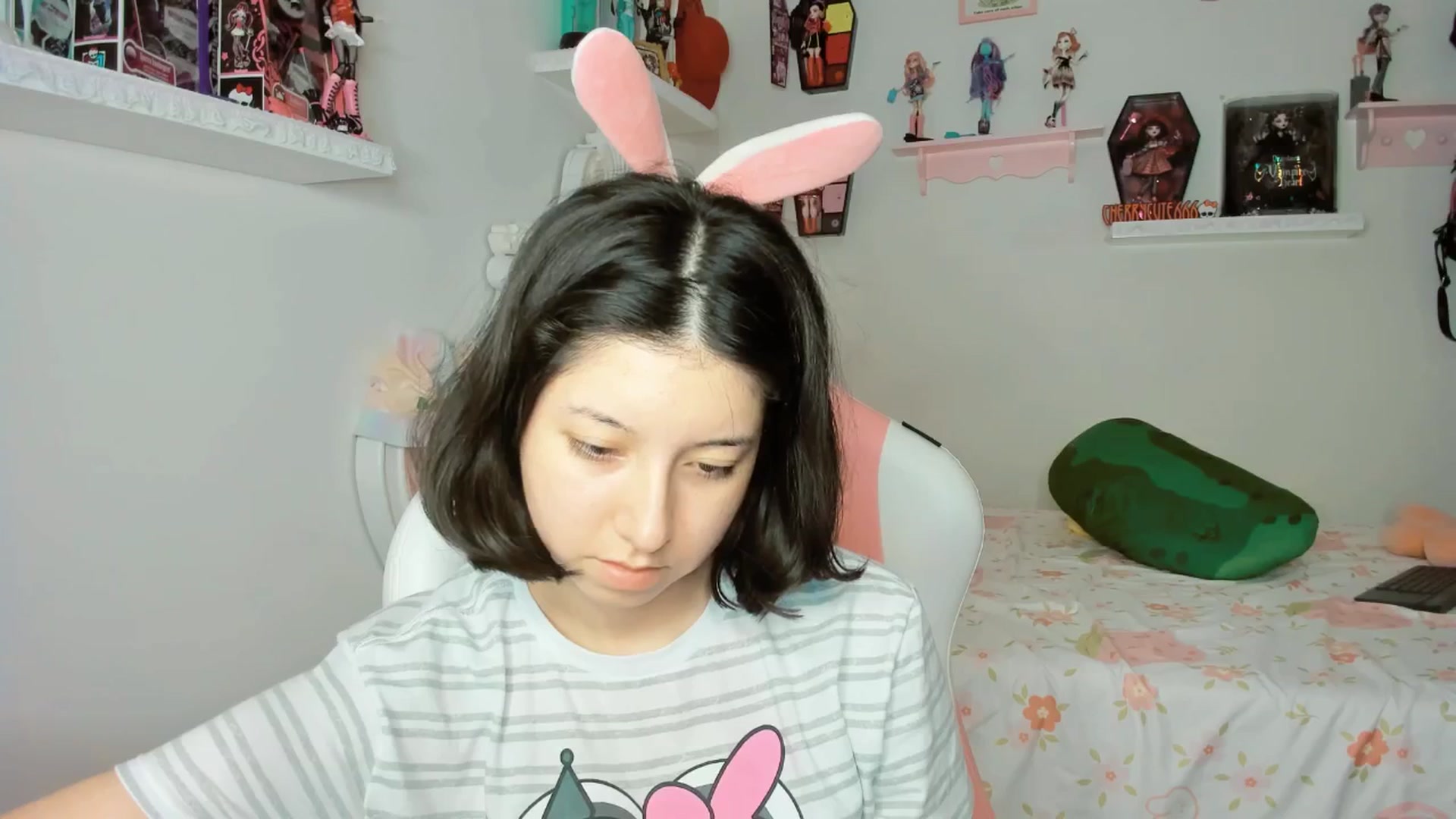 Gallery image thumbnail from Cherrycute666's myfreecams stream on, 09/29/2025, 05:05 image 4 of 20