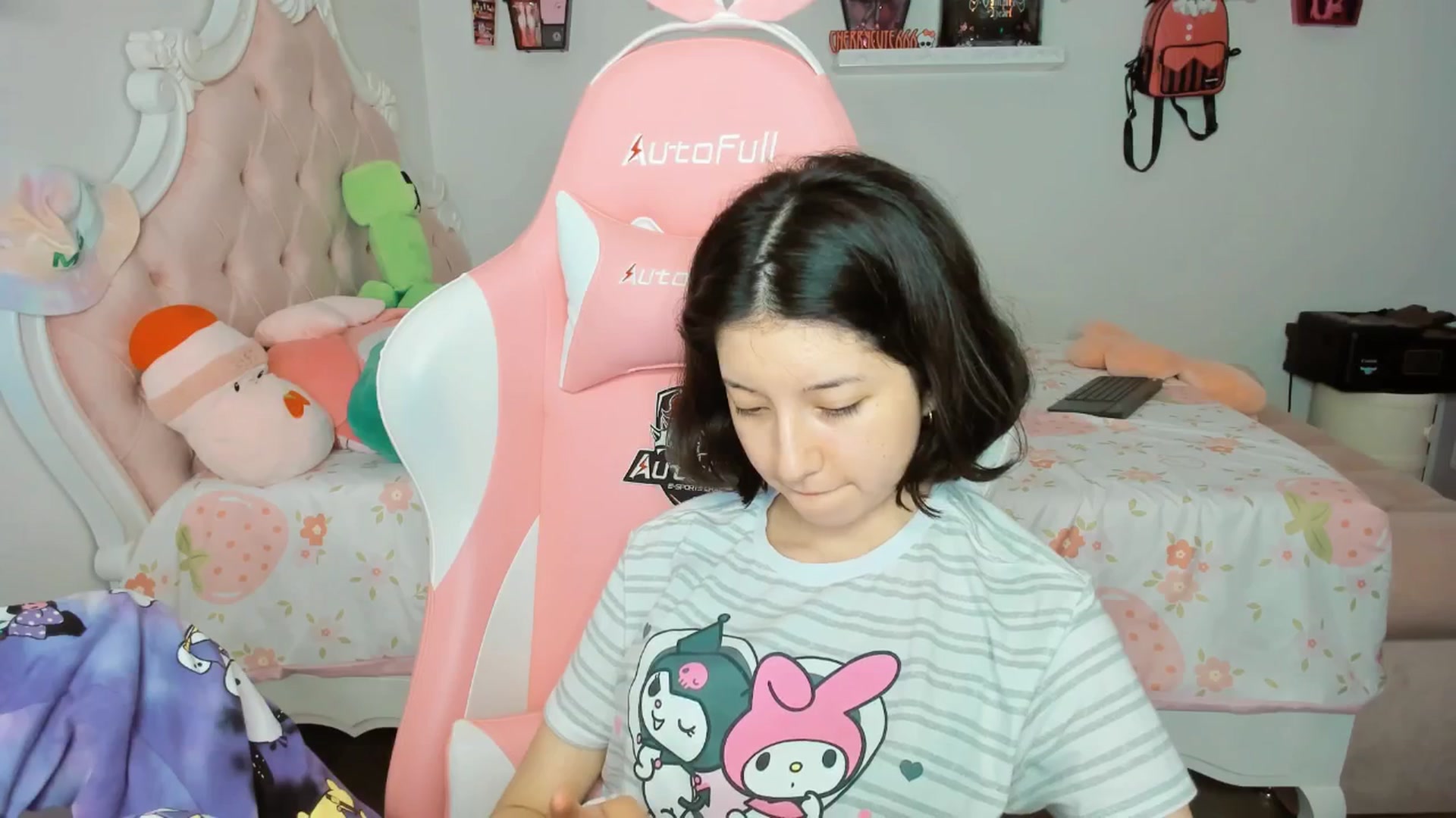 Gallery image thumbnail from Cherrycute666's myfreecams stream on, 09/29/2025, 05:05 image 2 of 20