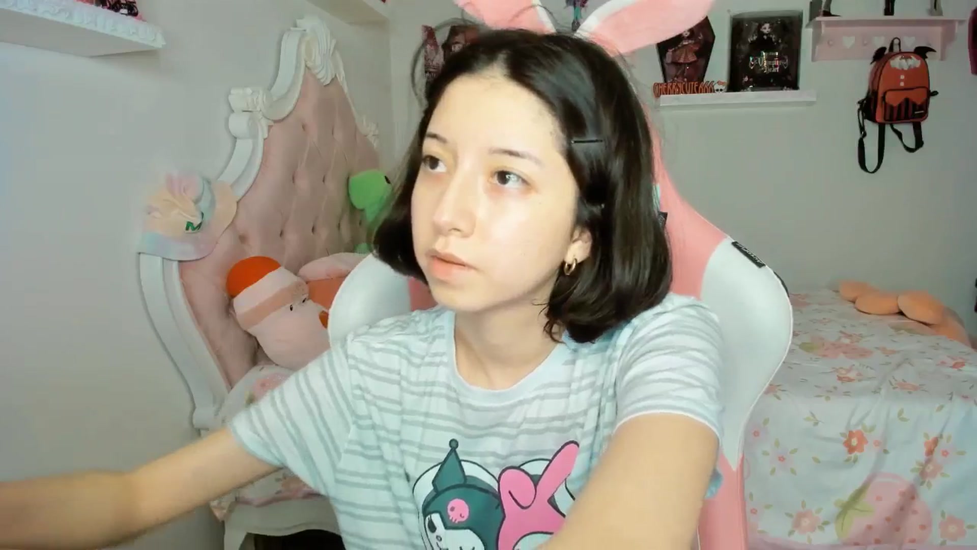 Gallery image thumbnail from Cherrycute666's myfreecams stream on, 09/29/2025, 05:05 image 15 of 20