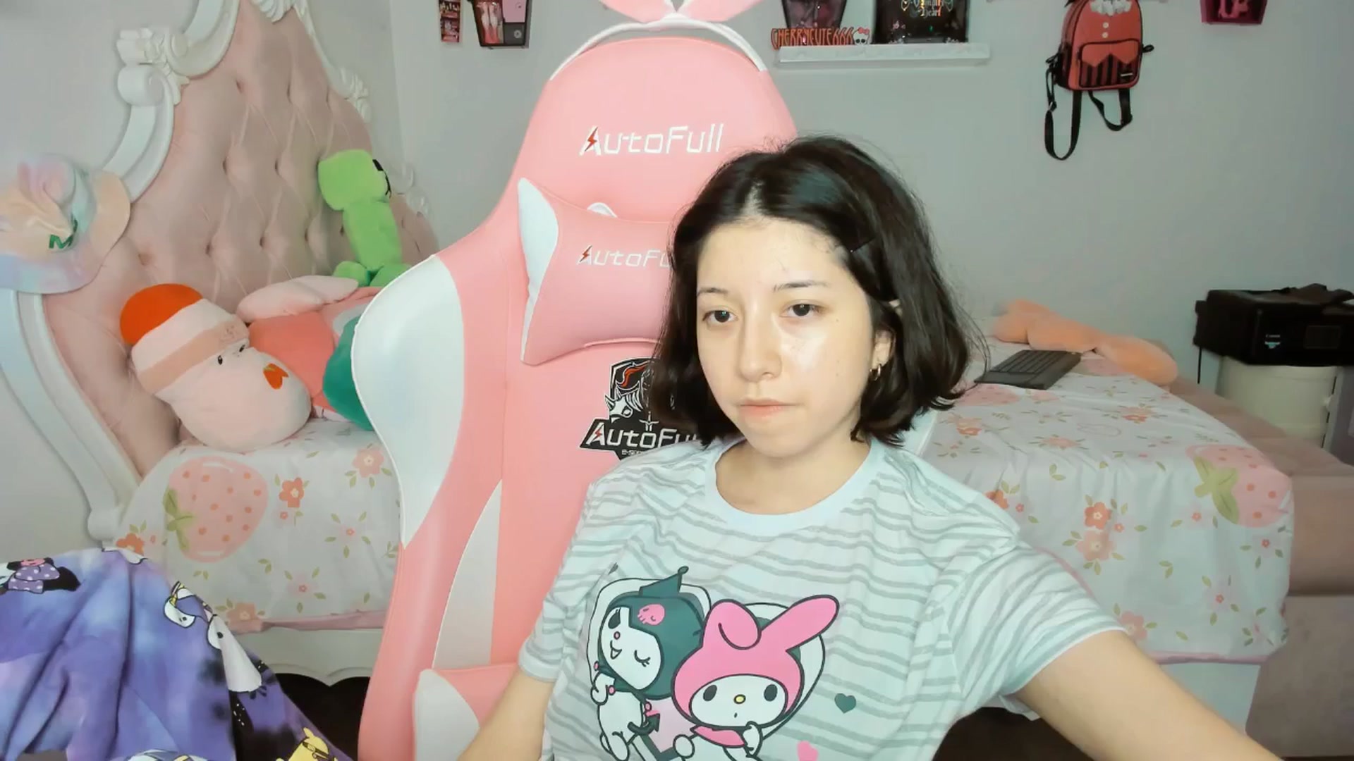 Gallery image thumbnail from Cherrycute666's myfreecams stream on, 09/29/2025, 05:18 image 1 of 20