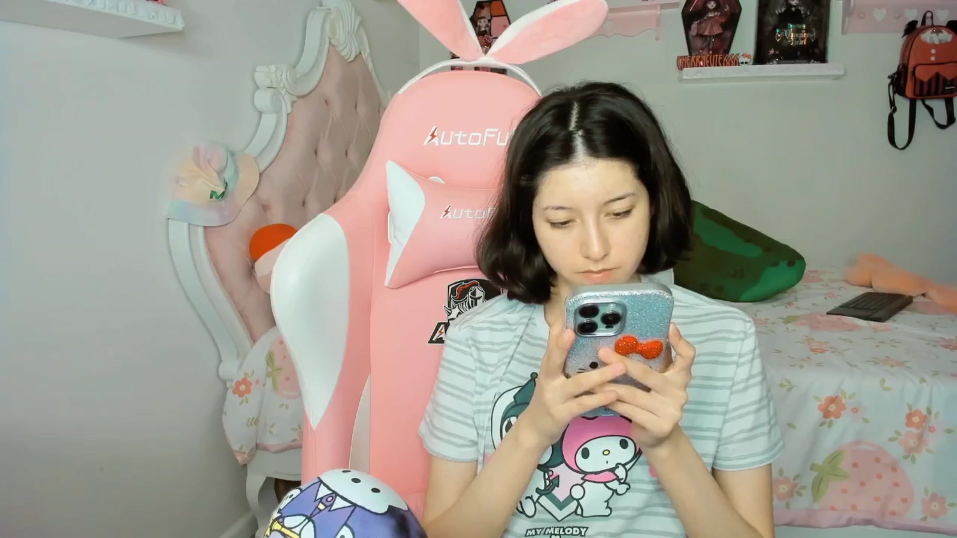 Gallery image thumbnail from Cherrycute666's myfreecams stream on, 09/29/2025, 05:18 image 5 of 20