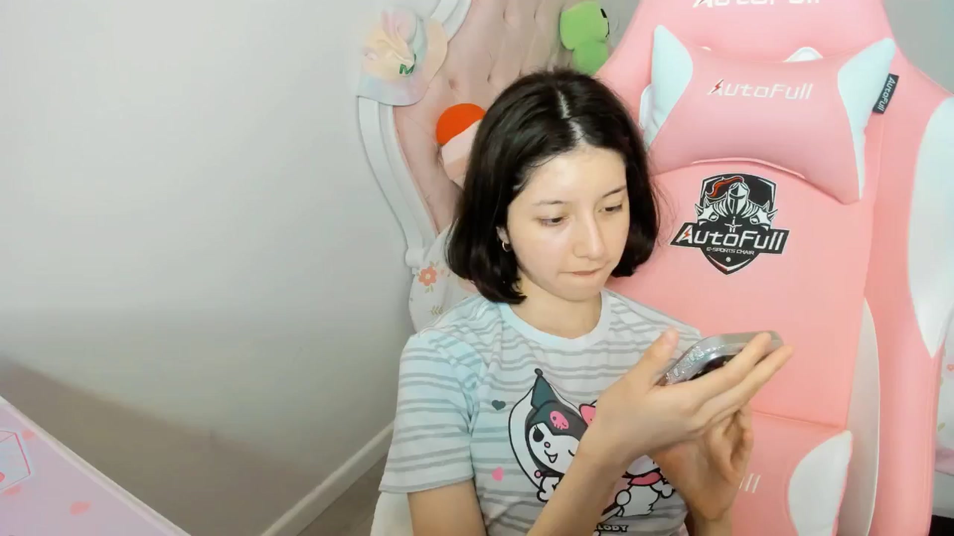 Gallery image thumbnail from Cherrycute666's myfreecams stream on, 09/29/2025, 06:12 image 17 of 20