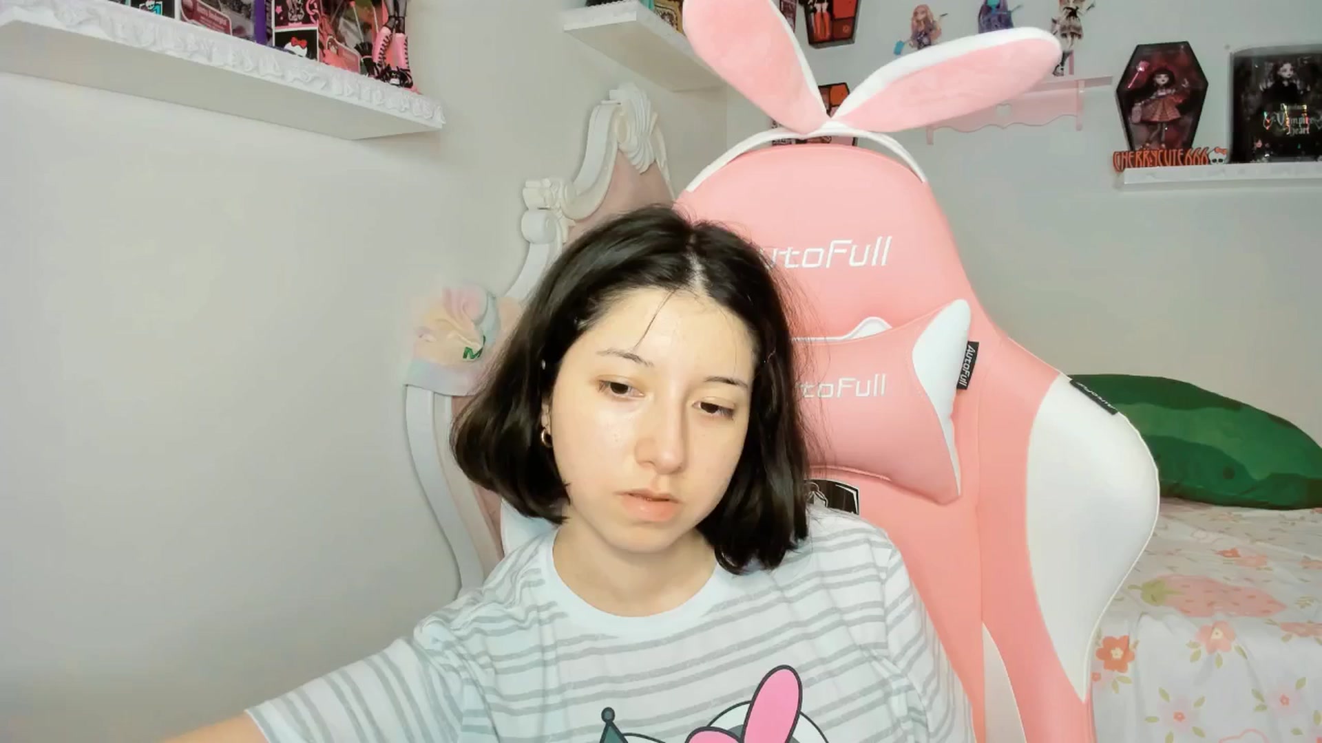 Gallery image thumbnail from Cherrycute666's myfreecams stream on, 09/29/2025, 06:12 image 13 of 20